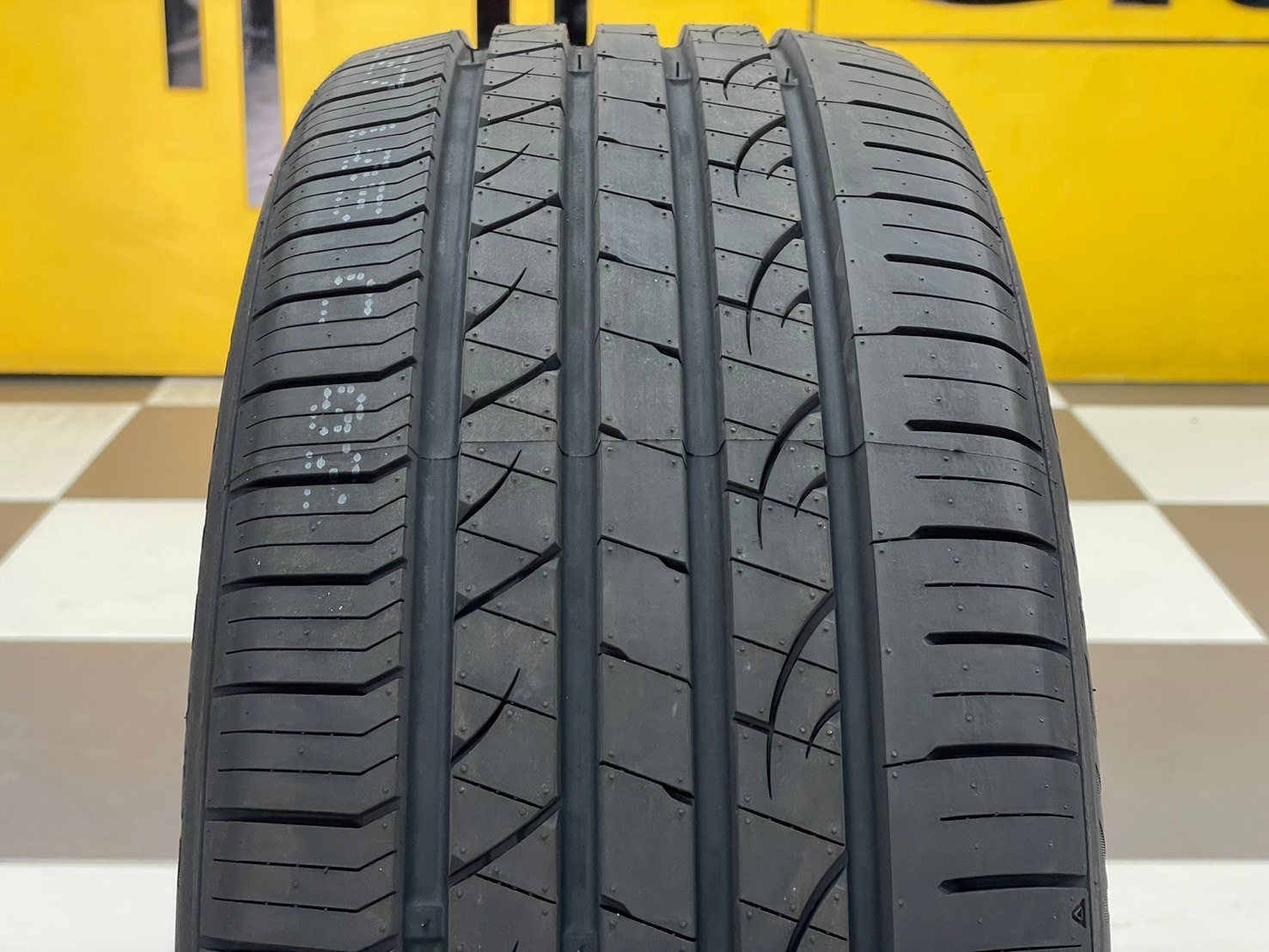 ยางใหม่AUSTONE SP702 215/45R17 ยางใหม่ปี2024