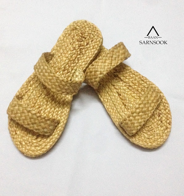 BSS404W: รองเท้าสานผักตบชวาแบบสองสาย ราคาส่ง 1โหล :12 คู่