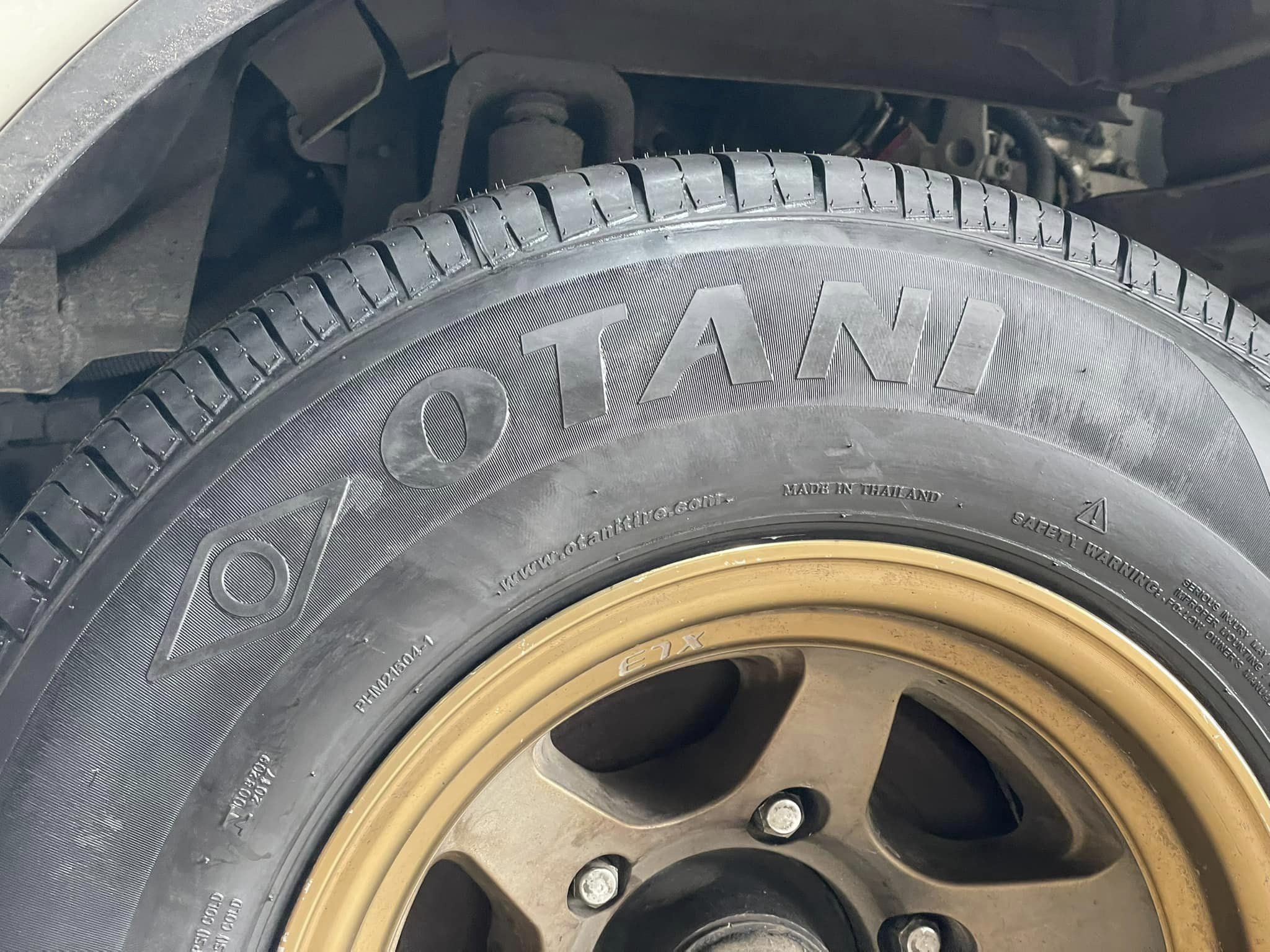 🚘 #ISUZU_ELF❤️ 🛞 #OTANI_MK2000 225/75R15❗️❗️ ยางบรรทุก คุณภาพคุ้มค่า ราคาสุดคุ้ม