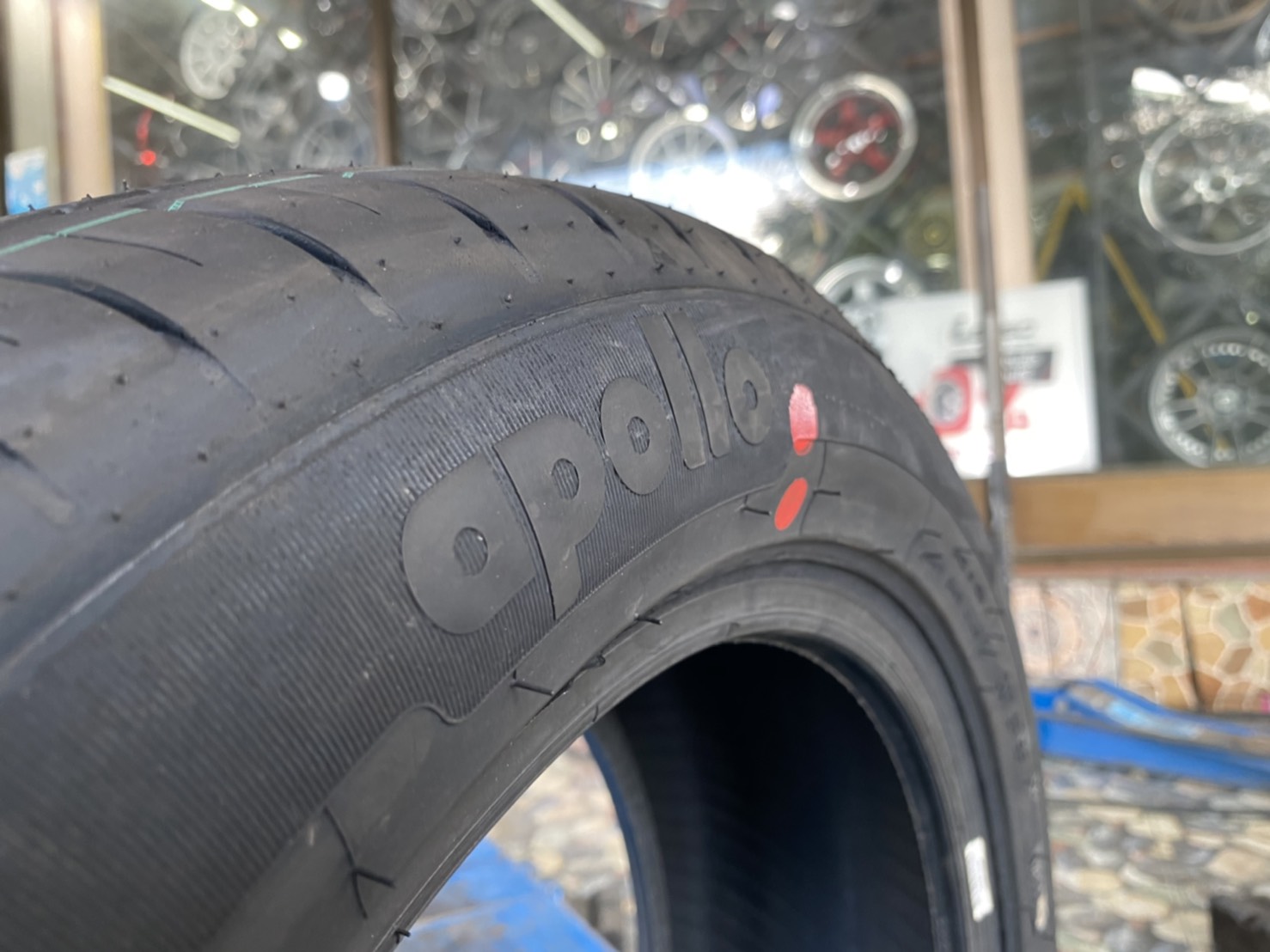 Apollo Alnac4G 195/55R16 ยางใหม่ปี2020 จัดส่งฟรีทั่วประเทศ พร้อมติดตั้งที่ร้านฟรี