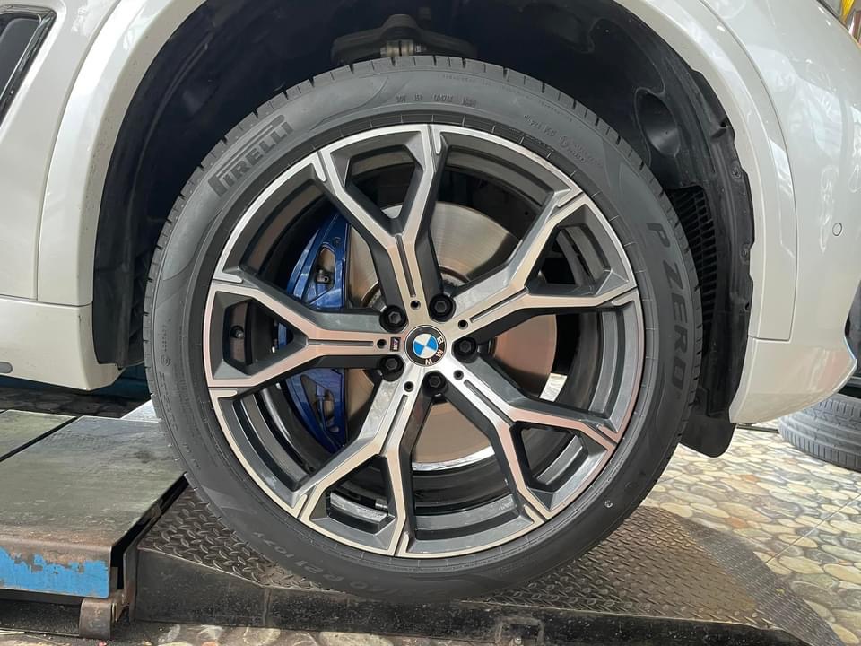 #BMW_X5 🚘 เปลี่ยนยาง 🛞🐘#PIRELLI_P-ZERO PZ4 RF 275/40RF21 ❤️ 🛞 #PIRELLI_P-ZERO PZ4 RF 315/35RF21