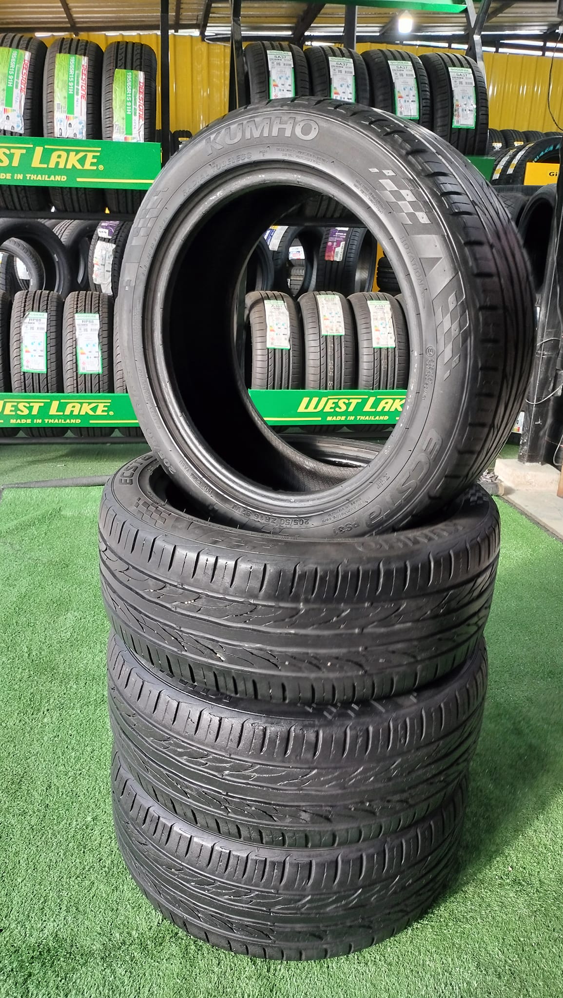 ยางมือ2 สภาพดี ดอกลึก หนา ยางยี่ห้อ KUMHO PS31 205/50ZR16 เส้นละ 400 บาท เหลือ 2เส้น