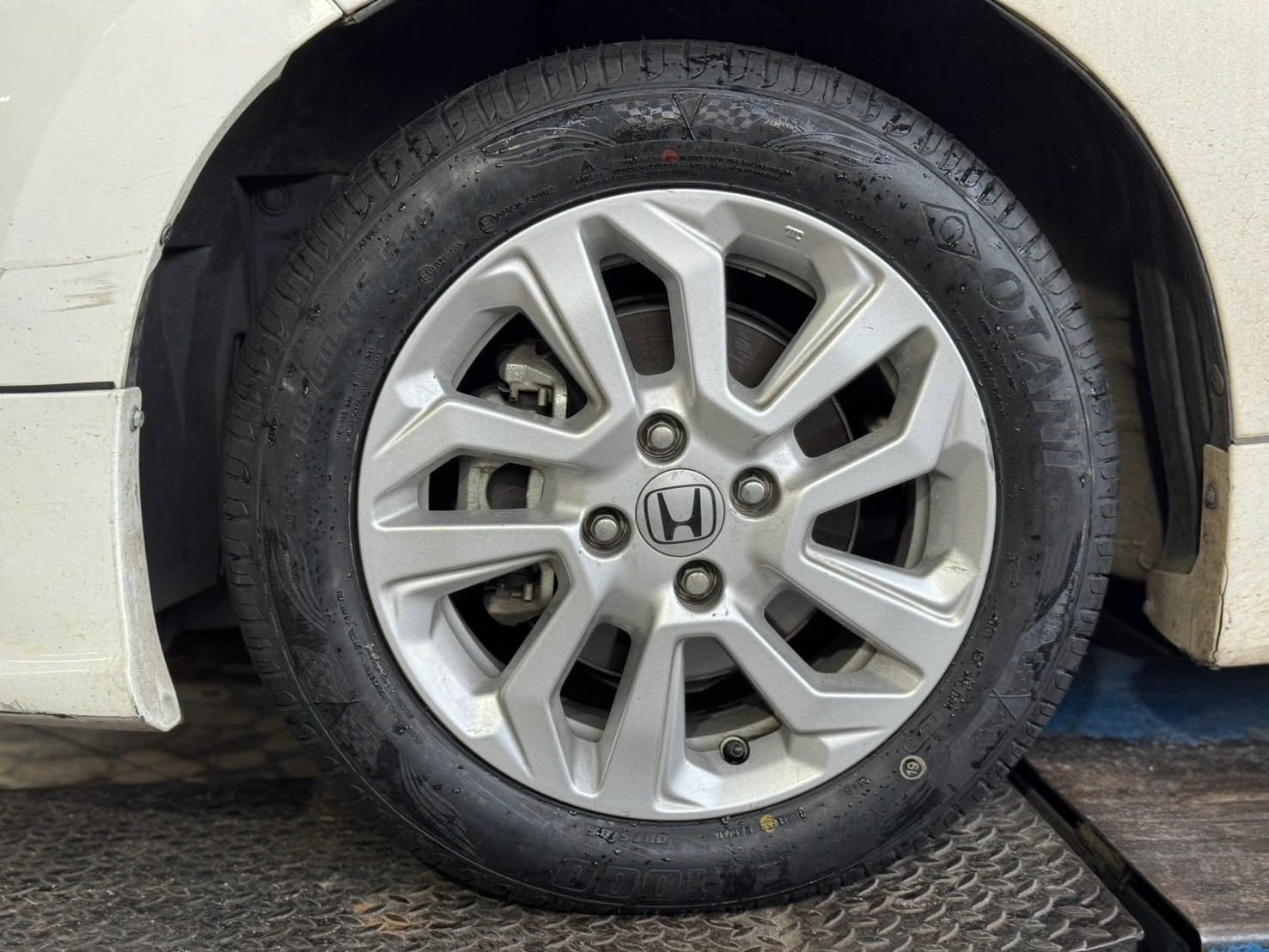 HONDA_JAZZ เปลี่ยนยาง 🛞🐘#OTANI_EK1000_185/60R15
