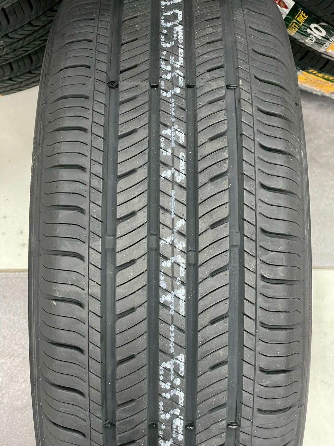 ยางไทย Westlake RP18 205/55R16 ยางใหม่ปี2025 (4เส้น)