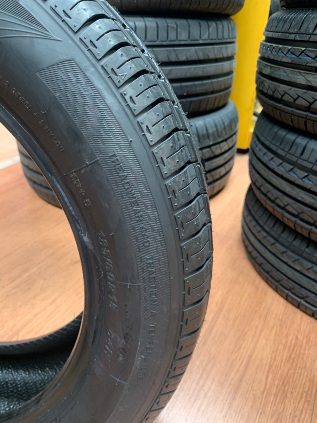 ยางใหม่Cosmis 185/60R15 ยางคุณภาพดี นุ่มเงียบยางใหม่ปี2021