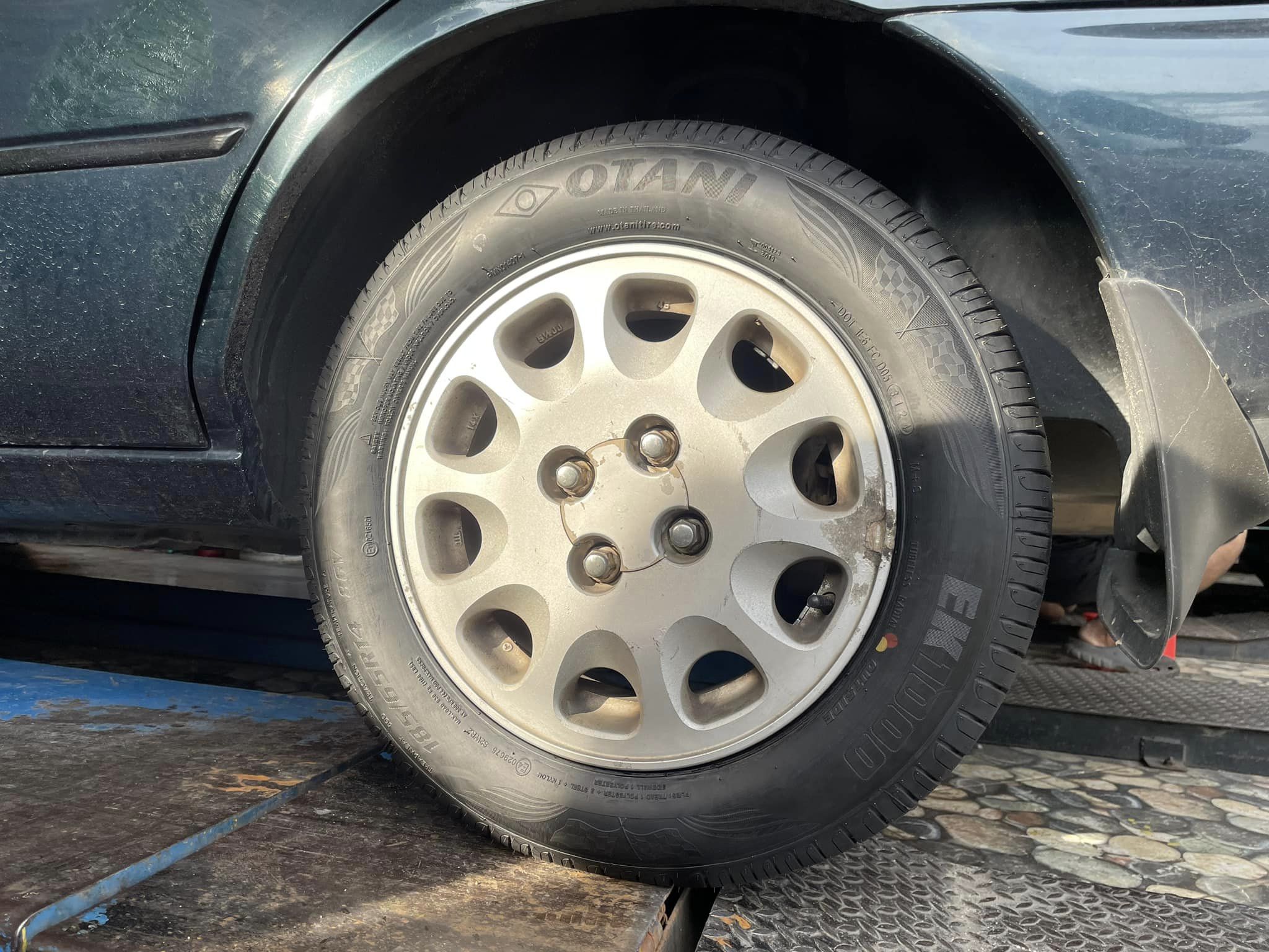 🚘 #TOYOTA_COROLLA เปลี่ยนยาง #OTANI #EK1000 185/65R14🔥 🔥🔥 #บริการตั้งศูนย์❤️