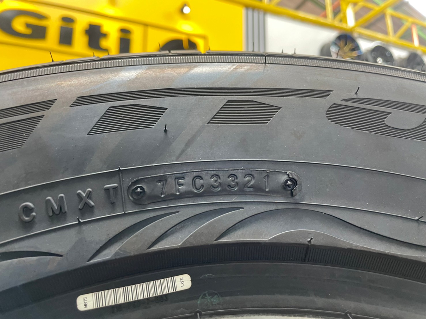 NITTO NT420SD 265/60R18 ยางลายซิ่ง สปอร์ต สมรรถนะสูง ยางใหม่ปี2021