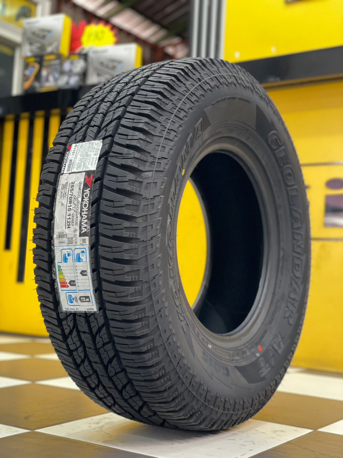 ยางใหม่โยโกฮามา #YOKOHAMA GEOLANDAR A/T G015 265/70R15 ยางใหม่ปี2023 (4เส้น)