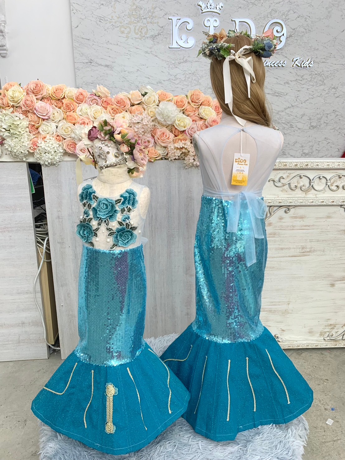 ชุดออกงานเด็ก(หน้าร้านอยู่รัชดา ลองได้ถ่ายรูปจากชุดจริง)W18098สีฟ้าชุดนางเงือกทรงหางปลาปักเลื้อม อกซีทรูติดดอกไม้