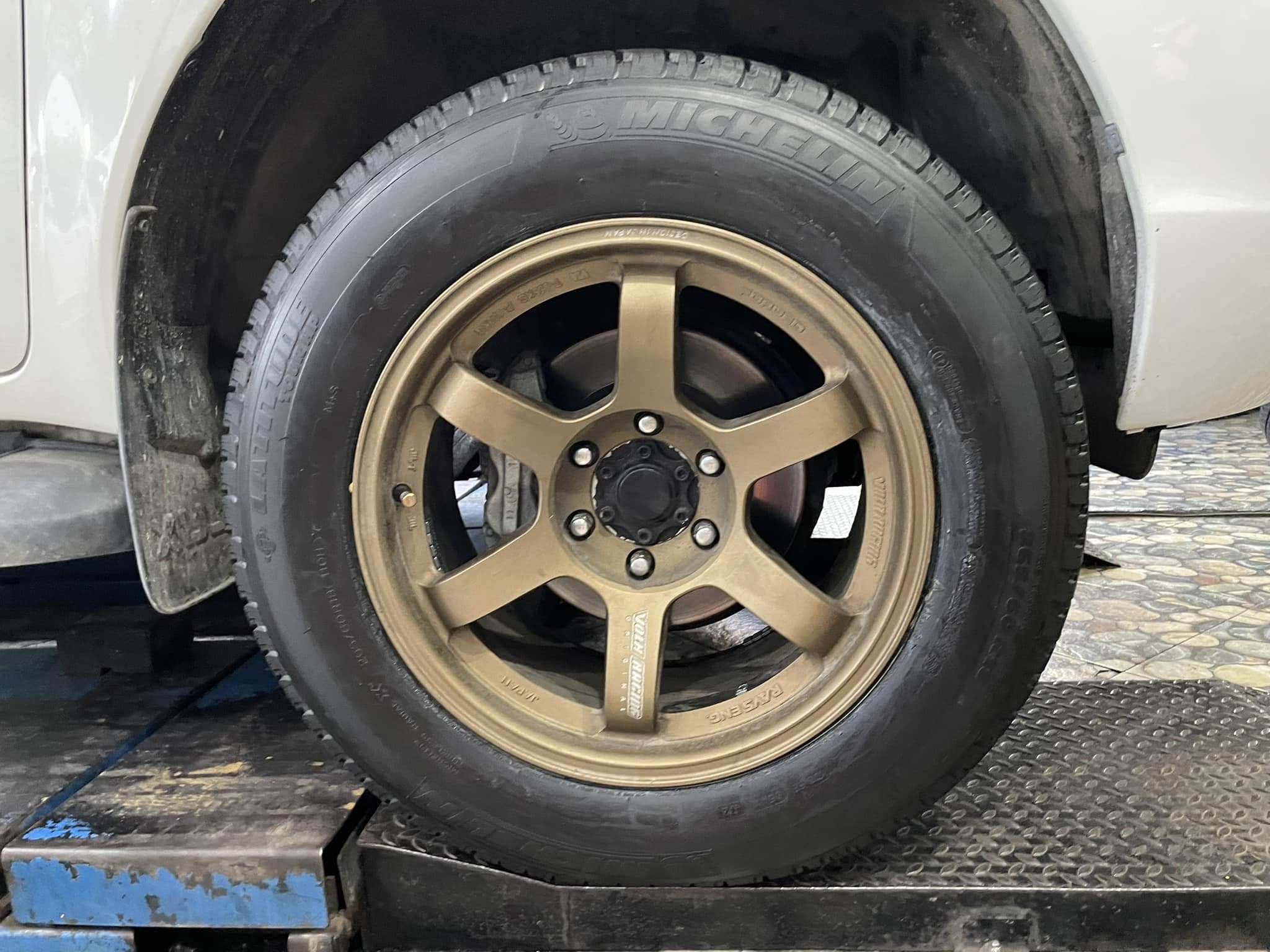 🛞❤️ #TOYOTA_REVO 🚘เปลี่ยนยาง #MICHELIN #LATITUDE #TOUR HP 265/60R18