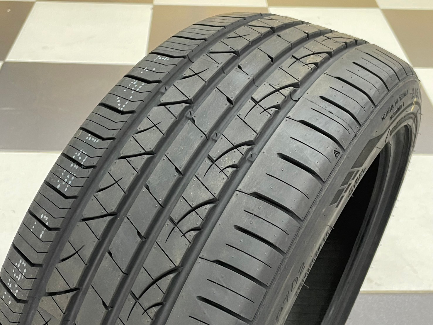 ยางใหม่AUSTONE SP702 215/45R17 ยางใหม่ปี2024