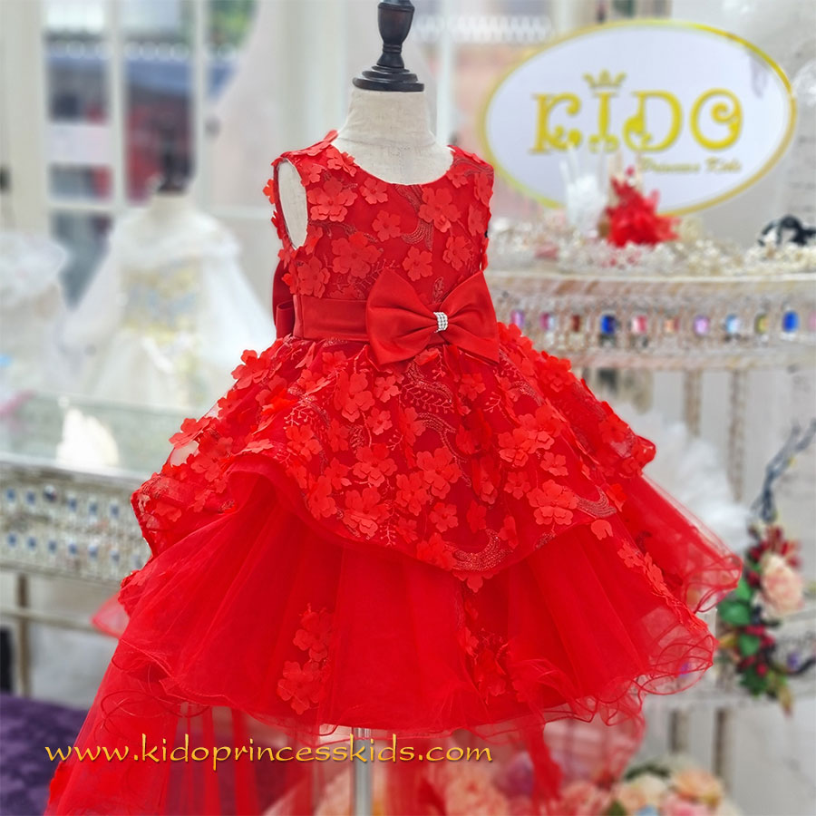 ชุดออกงานเด็ก(หน้าร้านอยู่รัชดา ลองได้ถ่ายรูปจากชุดจริง)E041สีแดง ตกแต่งด้วยดอกไม้ทั้งตัว กระโปรงหน้าสั้นหลังยาว