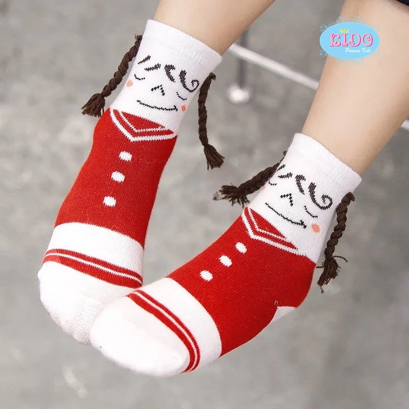 ถุงเท้าคริสต์มาส เด็ก(มีหน้าร้านอยู่รัชดา)SC863สีแดง ขอบถุงเท้าเป็นรูปเด็กยิ้ม มีเปียผมยื่นออกมาน่ารักสุดๆค่ะ