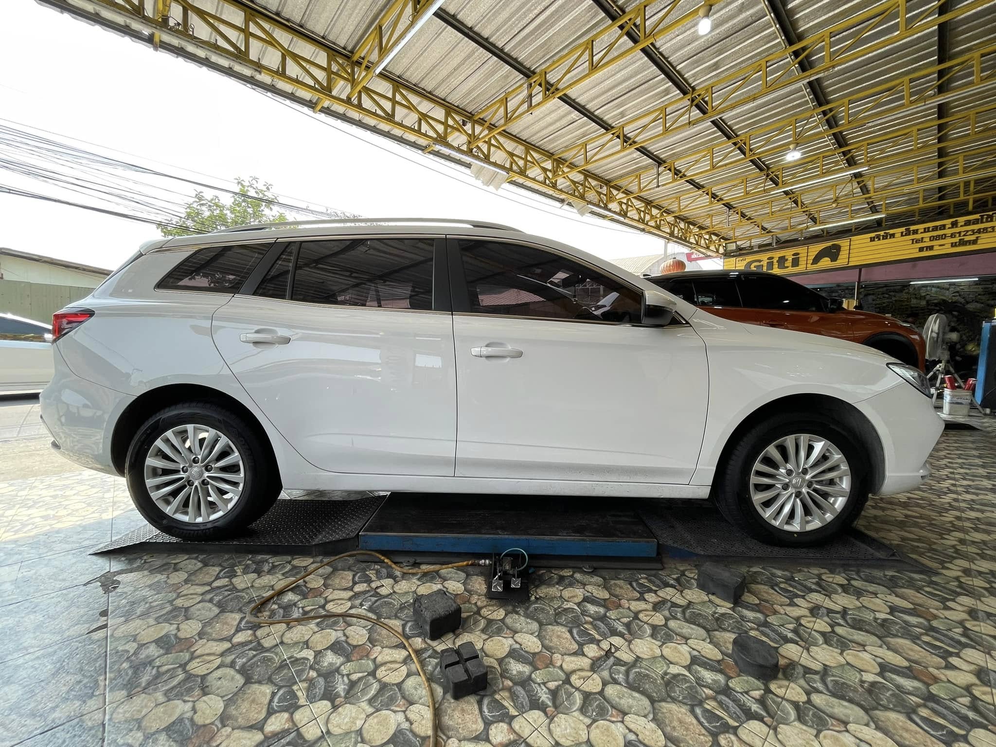 🚘 #MG_EP🛞 เปลี่ยนยาง #OTANI #KN1000 205/60R16 #บริการตั้งศูนย์ล้อ🛞