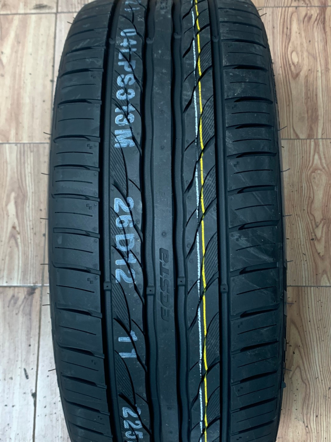 KUMHO PS31 225/45R18 ยางใหม่ปี2021 พร้อมติดตั้งฟรี ต่างจังหวัดจัดส่งได้ทั่วประเทศ