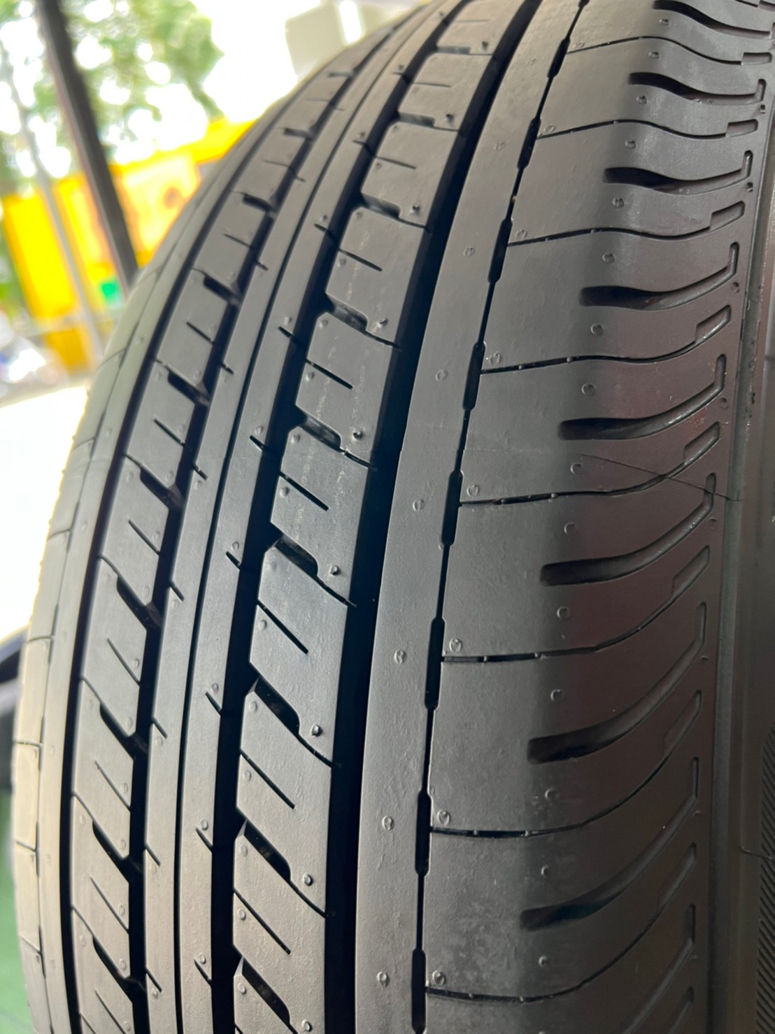 ล้อกระทะ ขอบ15 5x114 พร้อมยาง Bridgestone R611 215/70R15 ยางปี22 ยางใหม่ล้อถอดจากป้ายแดง