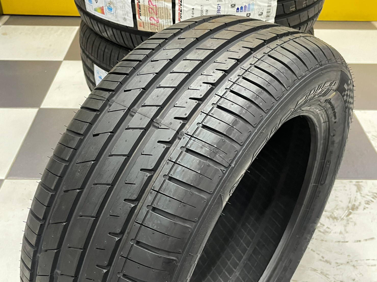🔥🔥PROMOTION🔥🔥 ยางใหม่FIRENZA ST01A 225/55R17 ยางใหม่ปี2023 (4เส้น)