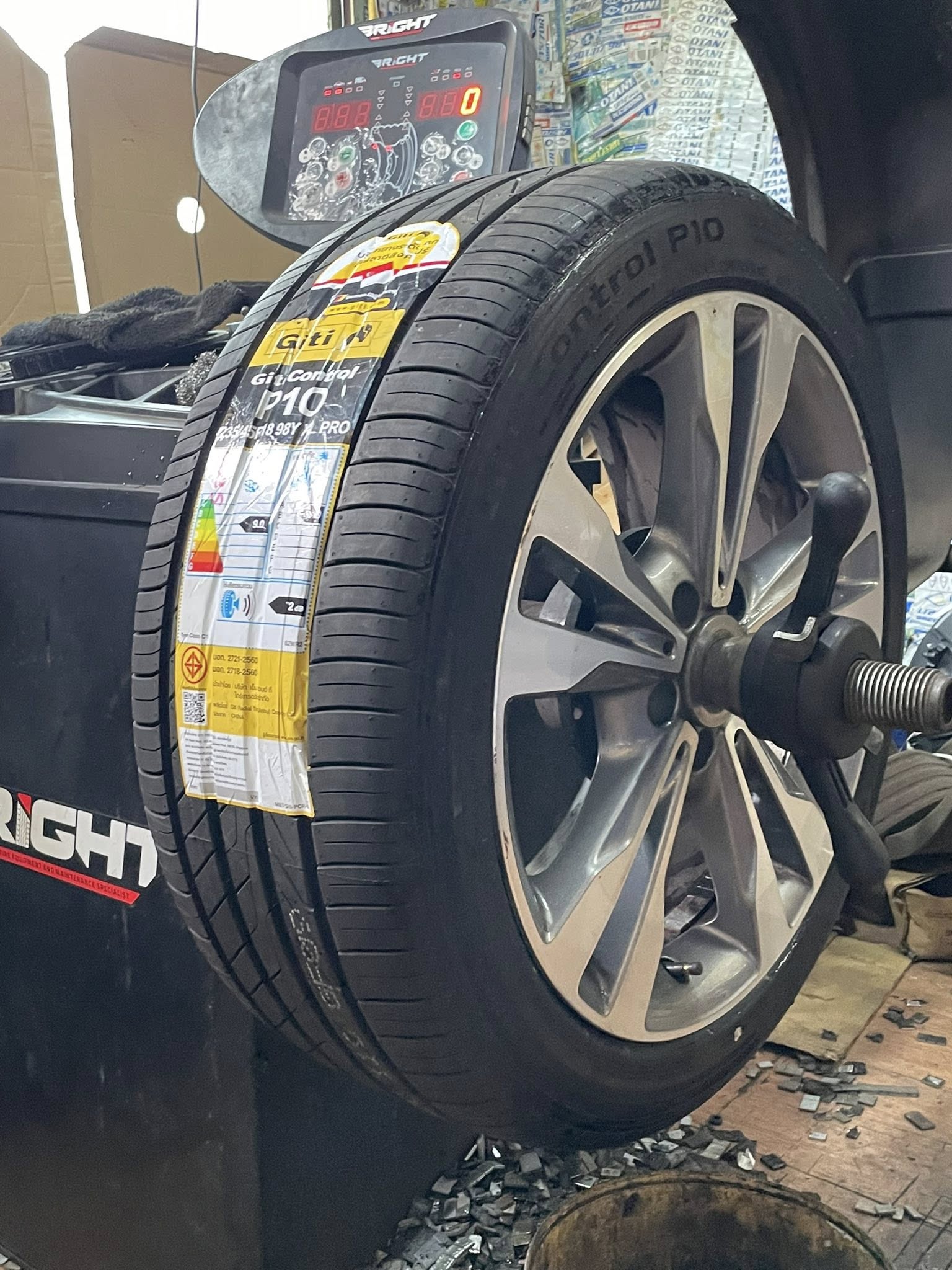 #BENZ_C220d🚘เปลี่ยนยาง🛞🐘#GITI_ControlP10_225/45R18 ❤️ 🛞 #GITIControlP10_235/45R18