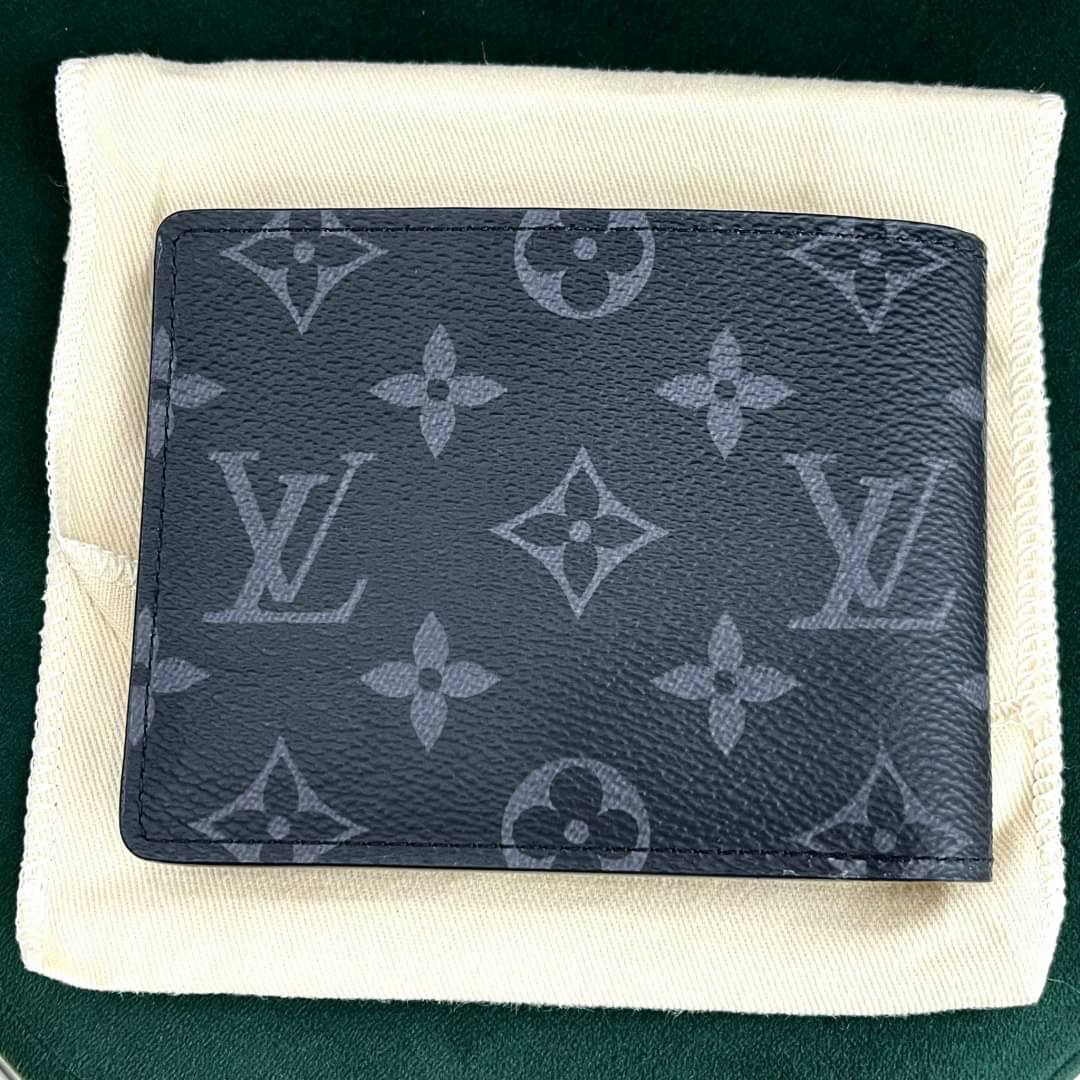 กระเป๋าสตางค์ผู้ชายแบรนด์เนมแท้มือสอง LV Multiple Wallet 2020