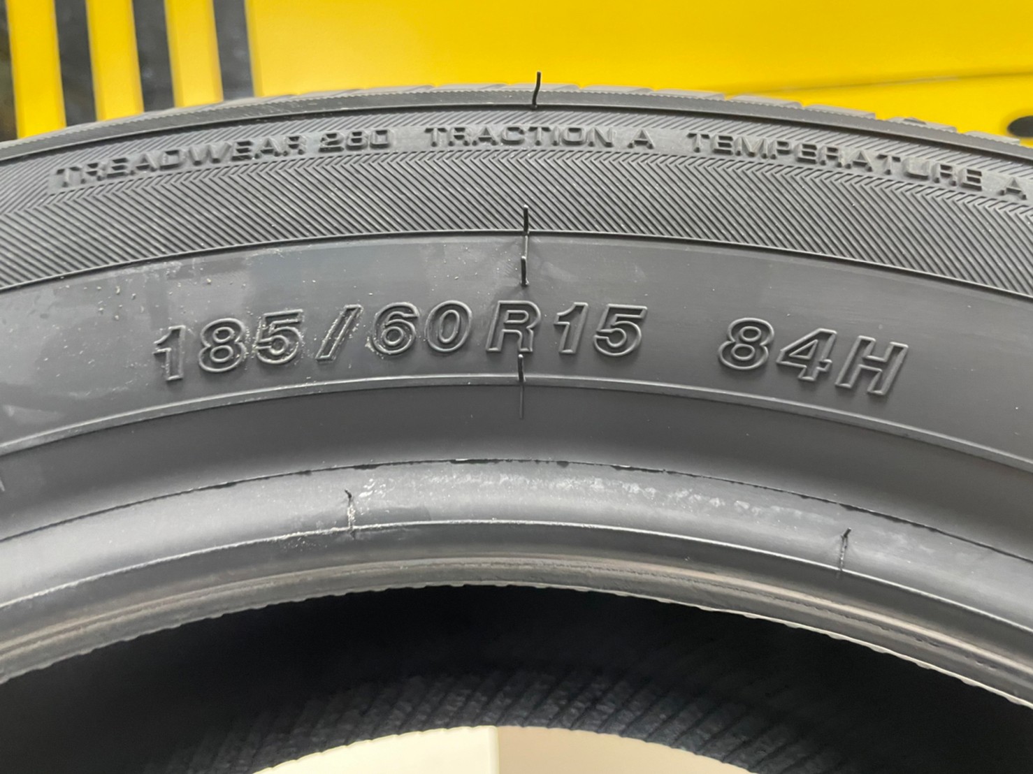 ยางใหม่YOKOHAMA ADVAN DB E70 185/60R15 ยางใหม่2022