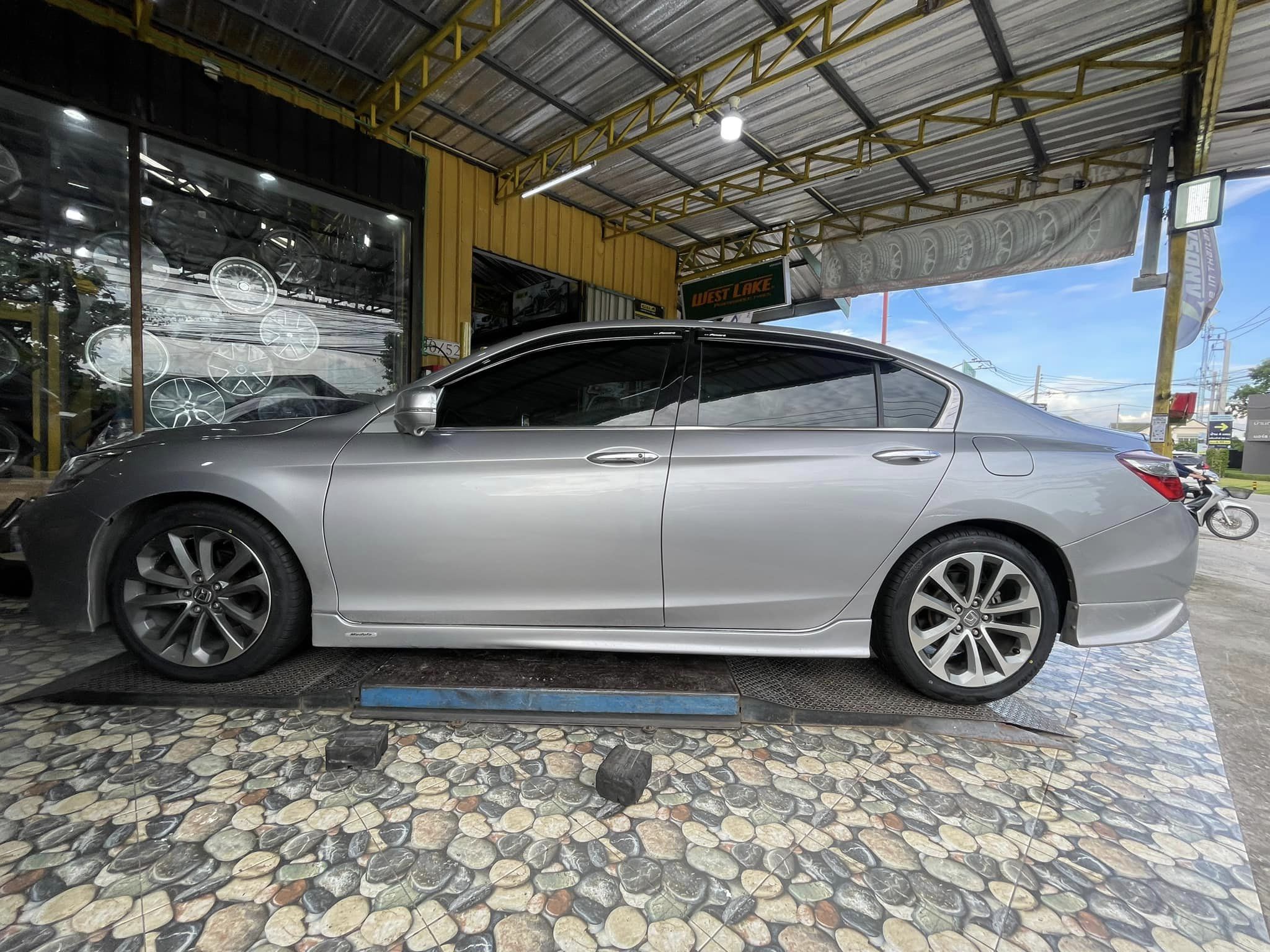 🚘 #HONDA_ACCORDเปลี่ยนยาง #OTANI #KC2000 235/45R18🔥 🔥