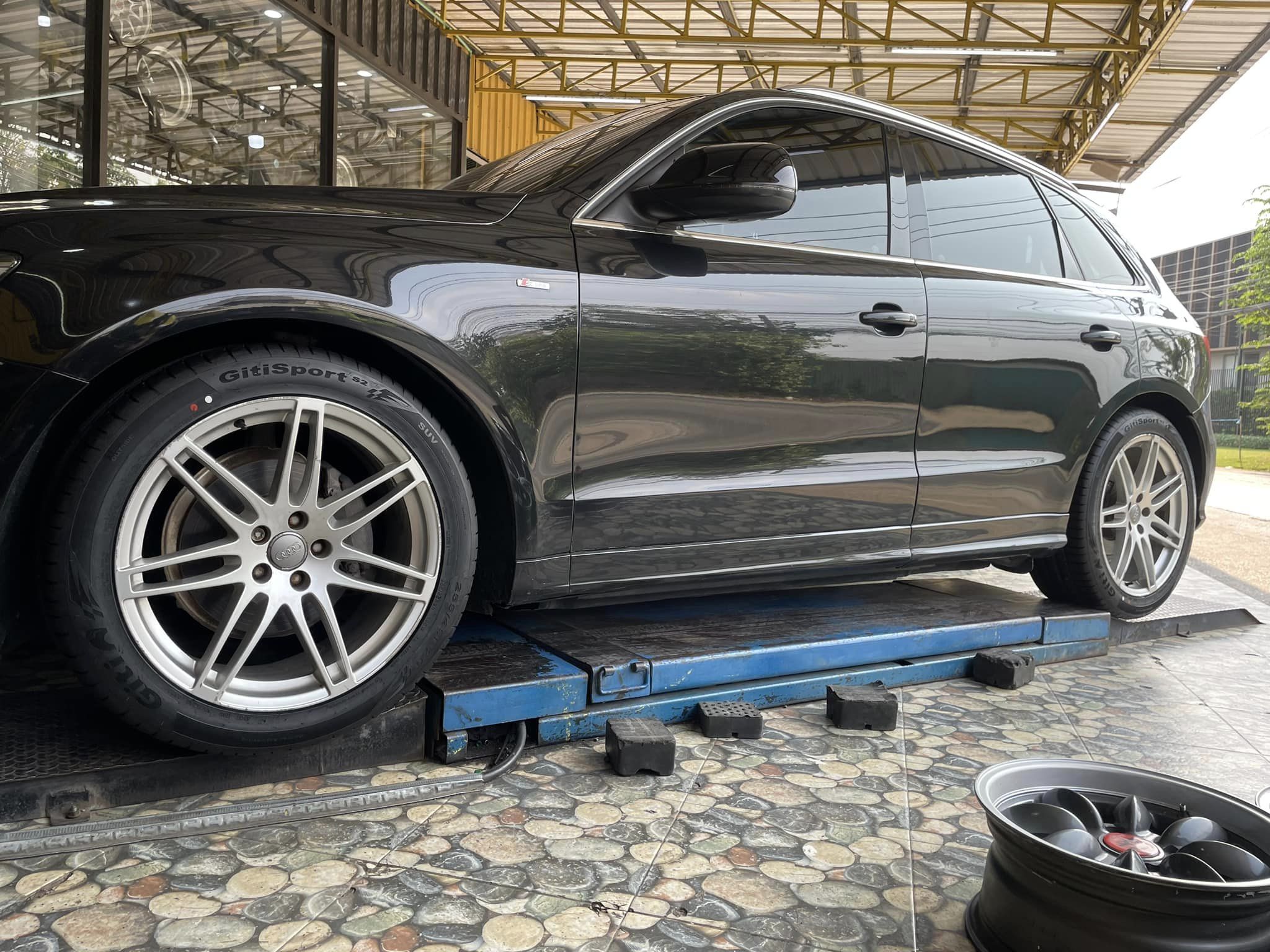 #AUDI_Q5❤️ 🛞🐘#GITI #SportS2_255/45R20🛞🐘