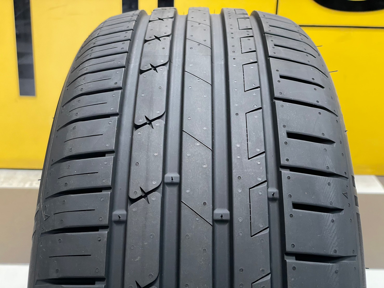225/55R16 ยางใหม่ GITI SynergyH2 ยางใหม่ปี2023 ราคาโปรโมชั่นพิเศษ พร้อมติดตั้งฟรี