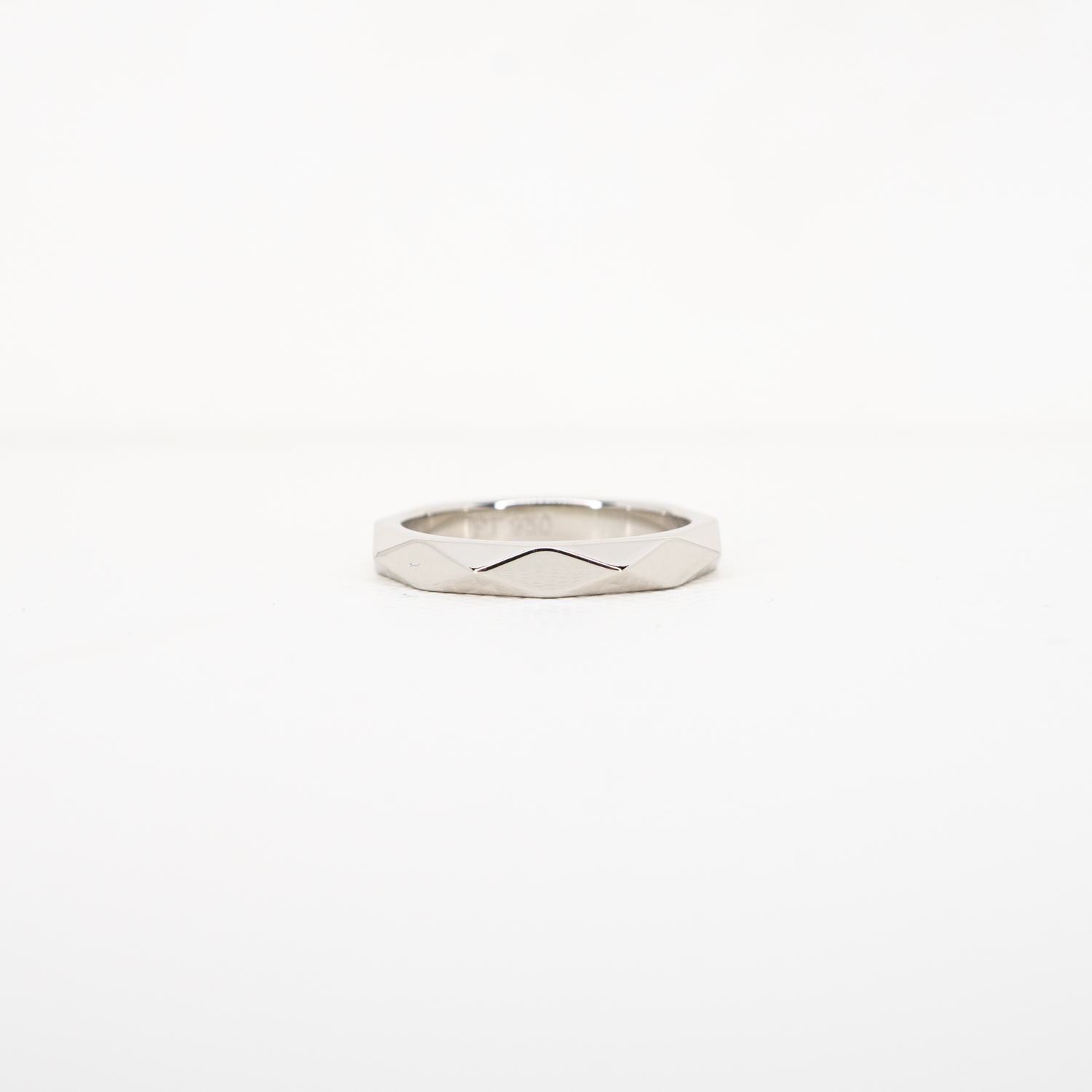 แหวน Boucheron Facette Band Platinum950 ไซส์ 48# (Used) +กล่องและการ์ด