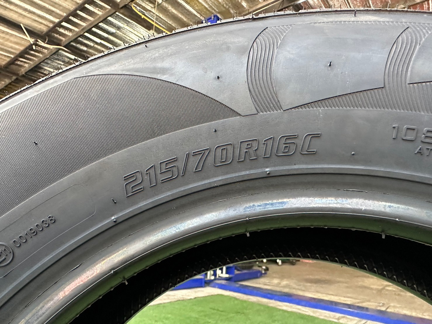 OTANI MK2000 215/70R16 ยางใหม่ปี2023 ราคาพิเศษพร้อมติดตั้งฟรี สามารถสอบถามเพิ่มเติมได้ค่ะ