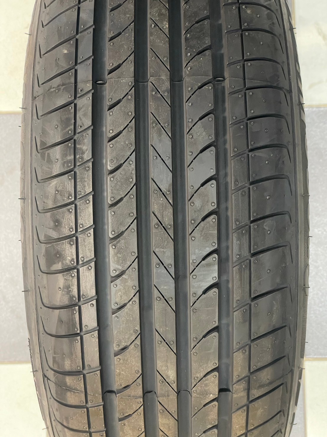 ยางรถยนต์คุณภาพดี #Linglong(หลิงหลง) Crosswind HP 195/60R15 ยางใหม่ปี2024 ยางผลิตไทย