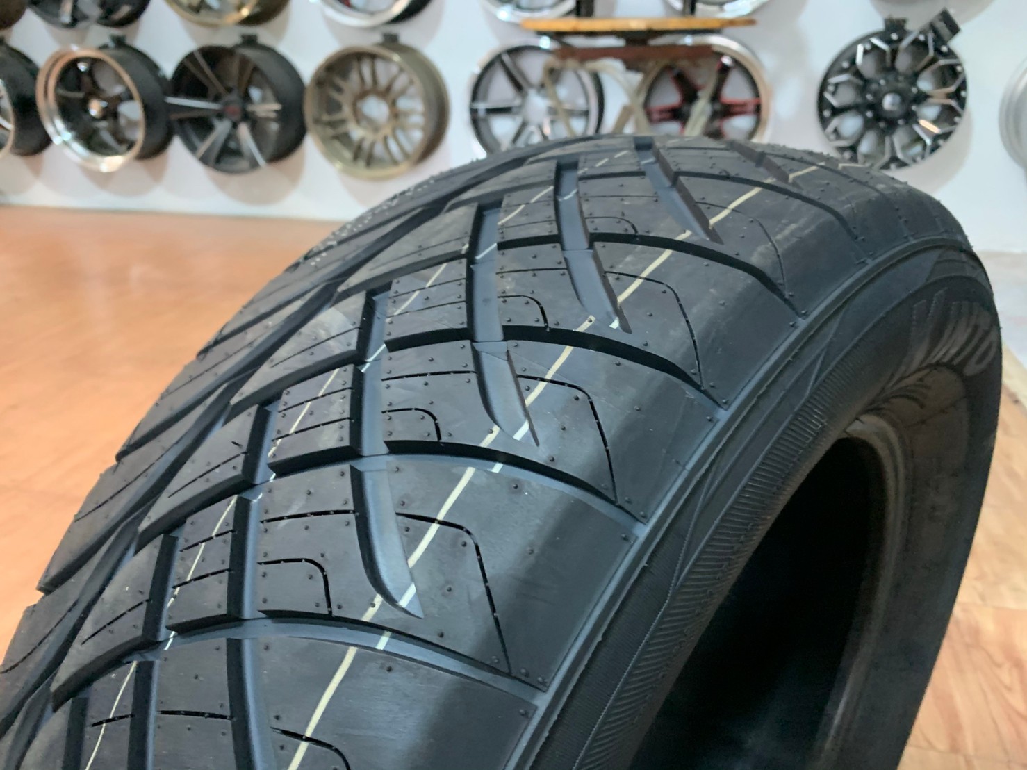 Kinto V36 265/60R18 ยางใหม่ปี2021 ยางซิ่ง นุ่มหนึบ ยางสายพันธุ์ญี่ปุ่นคุณภาพดี