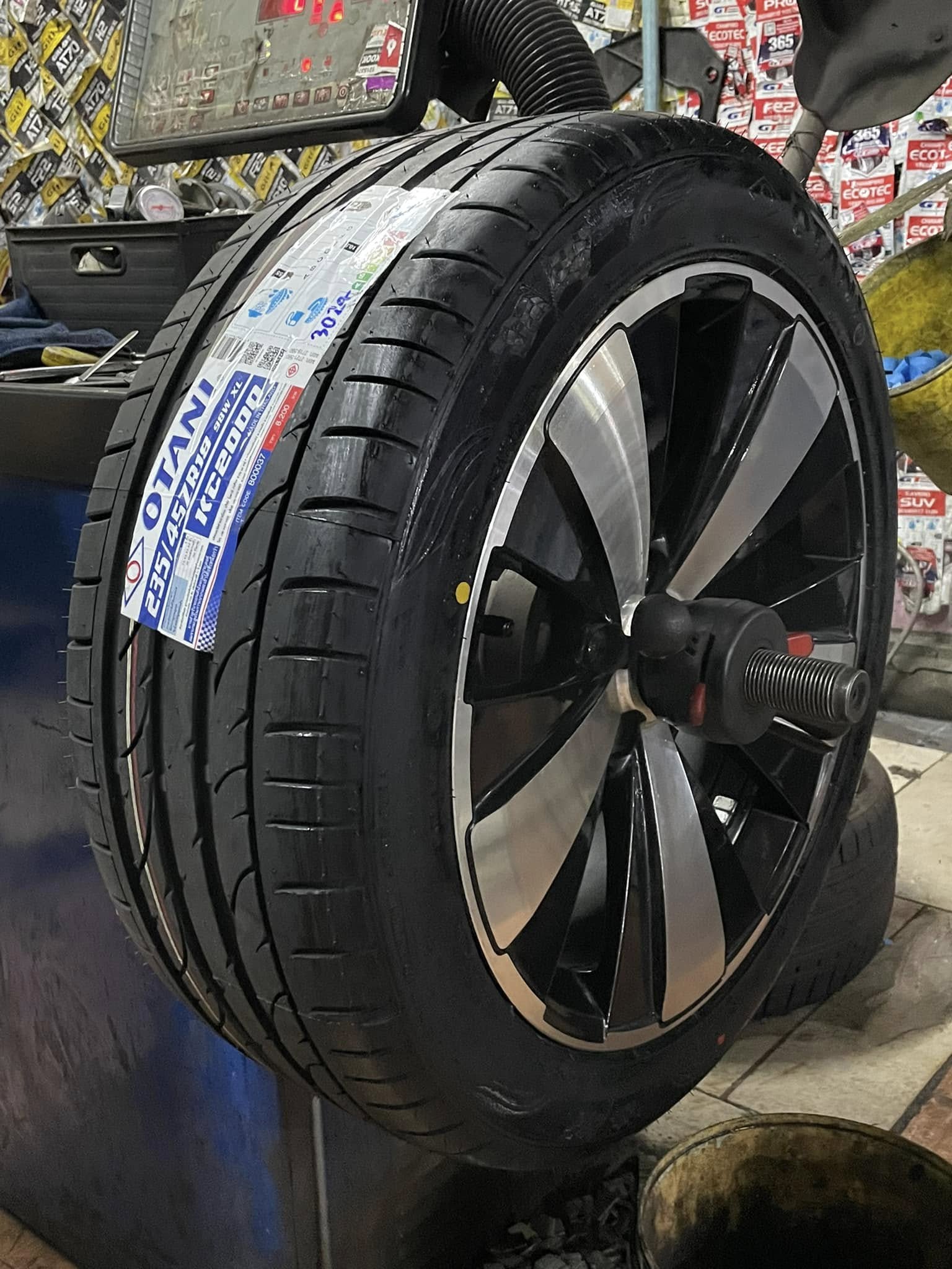🚘 Volkswagen_Beetle🛞เปลี่ยนยาง #OTANI #KC2000 235/45R18🔥