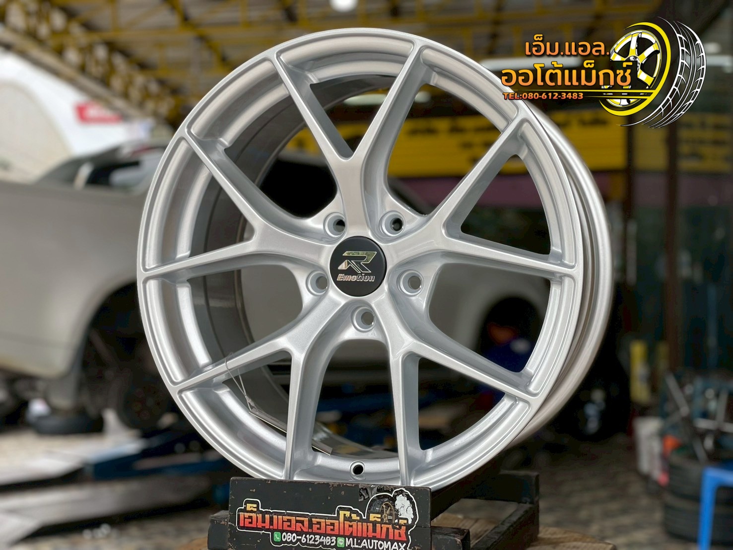 ล้อแม็กซ์ใหม่ Emotion R รุ่น FRE ขอบ 18x8 ET35 PCD 5x114.3 สีซิลเวอร์