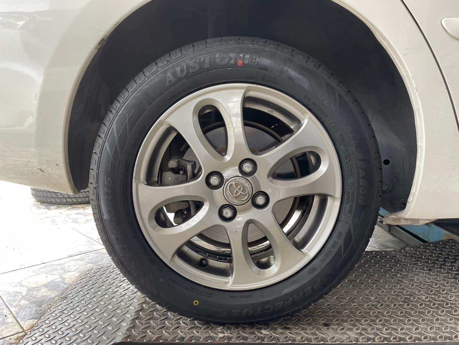 🚘 #TOYOTA_VIOS 🛞AUSTONE SP602 195/60R15 ยางใหม่ปี2024🔥