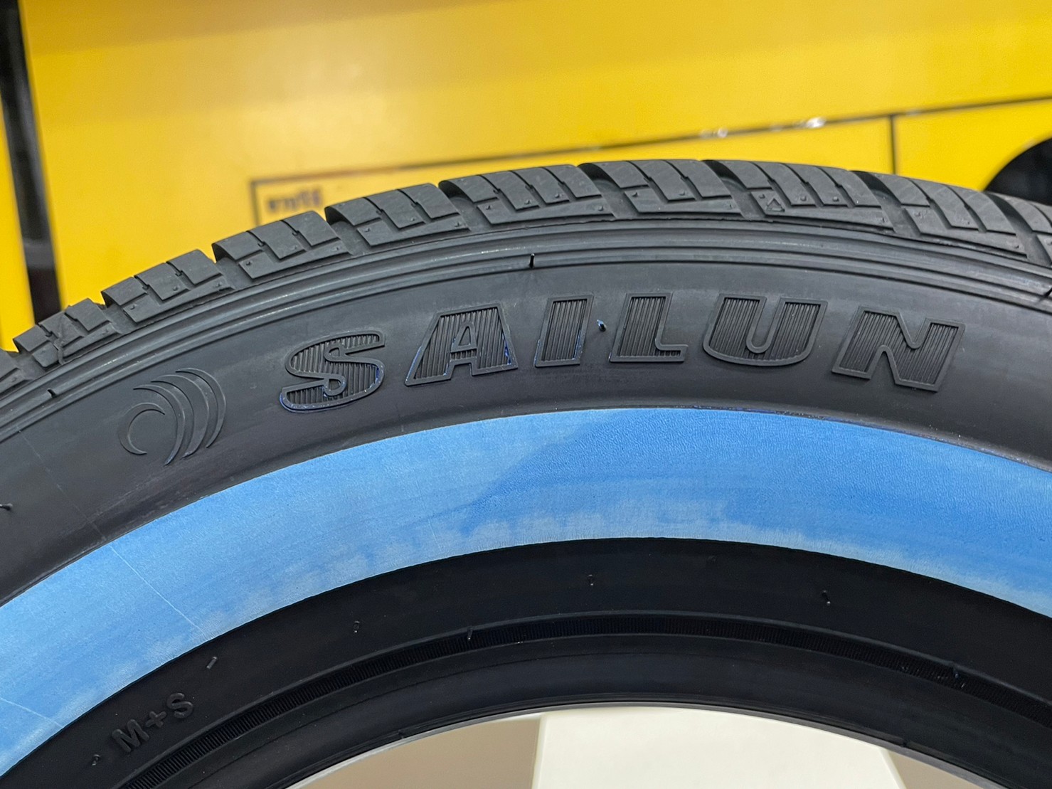 ยางขอบขาวแท้ 🔥 🛞SAILUN ATREZZO TOURING🛞 205/70R15