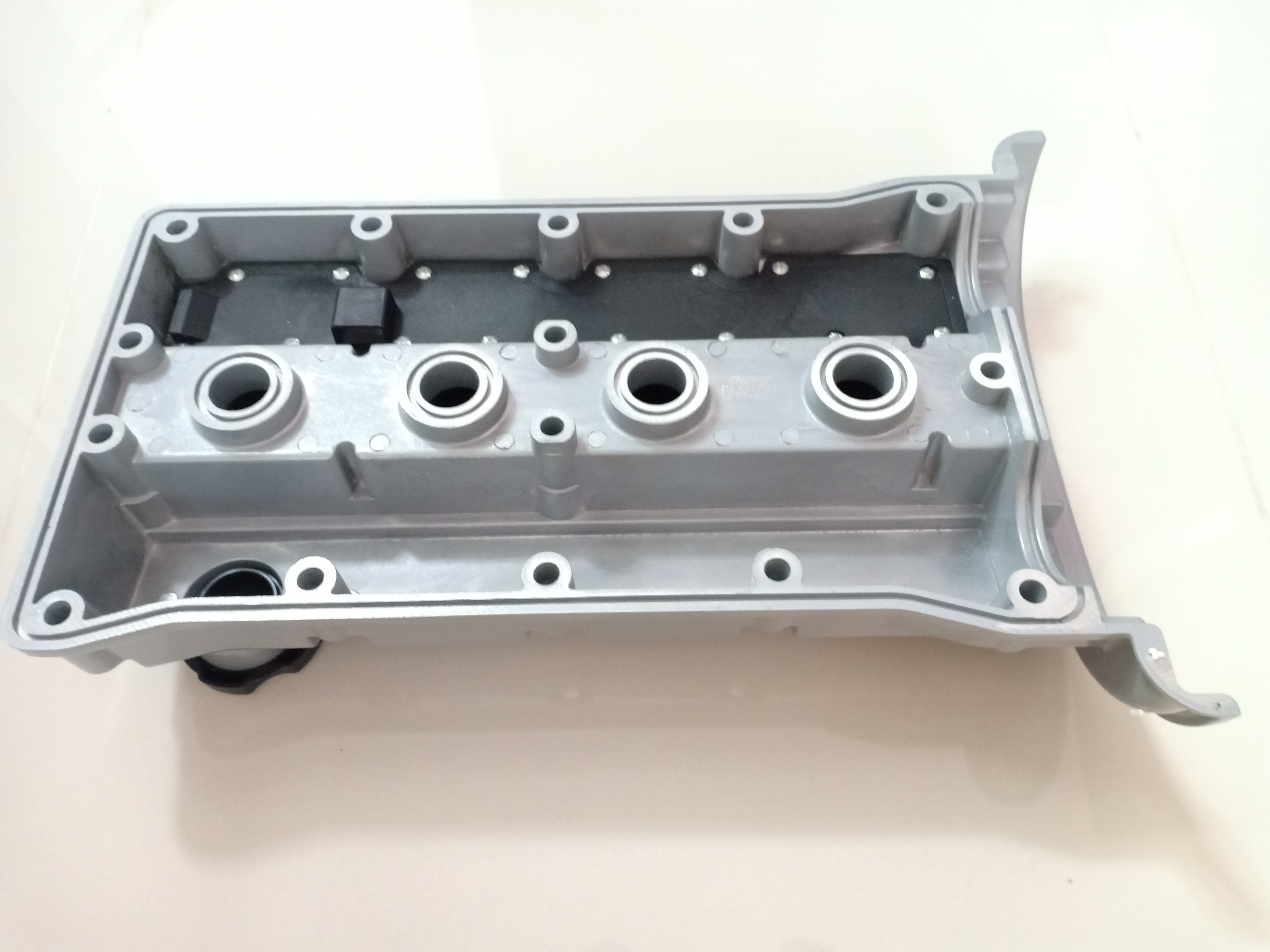 ฝาครอบวาล์ว (อลูมิเนียม) OPTRA 1.6 (พร้อมยางฝาวาว์ลซิลิโคน+ฝาเติมน้ำมันเครื่อง+PCV วาว์ล+กาว)