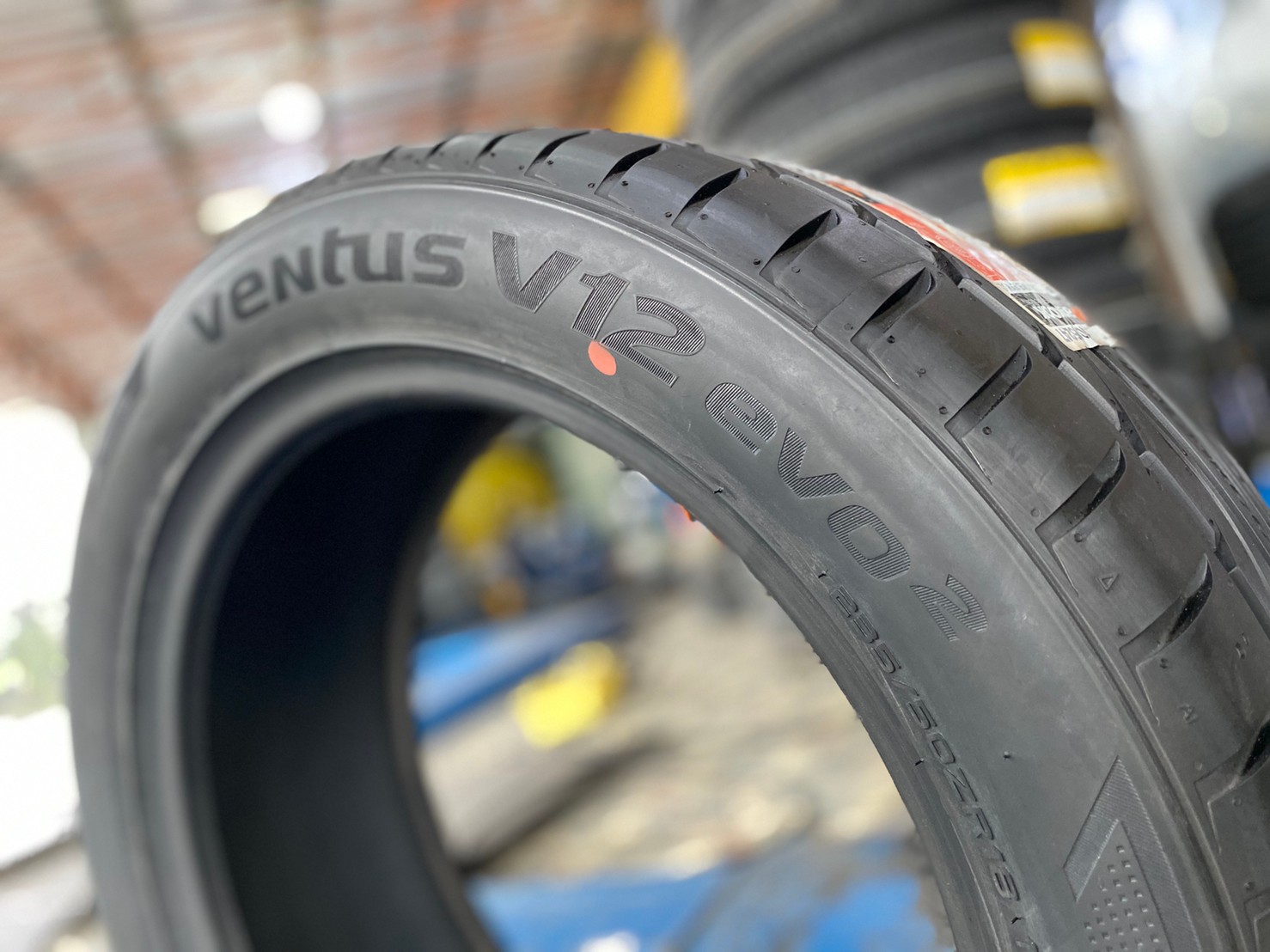 235/50R18 ยางใหม่ Hankook Ventus V12 ยางสปอร์ต คุณภาพดีนุ่มเงียบ ยางปี2018