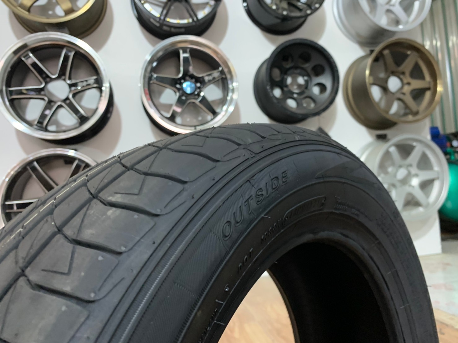 ยางใหม่สปอร์ต DUNLOP LM705 195/55R15 ยางใหม่ปี2021