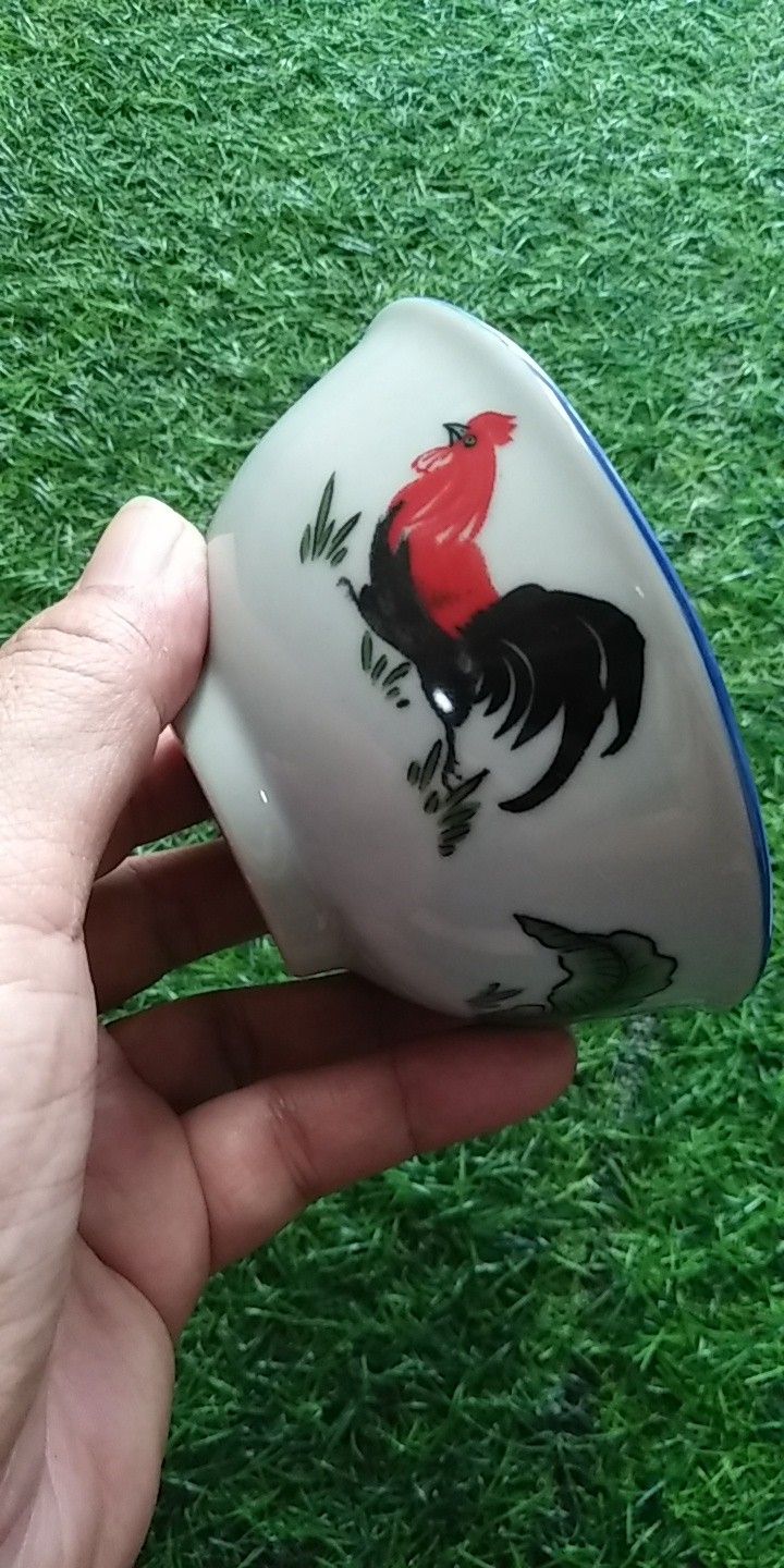 ถ้วยน้ำจิ้ม ตราไก่ ขอบน้ำเงิน 4นิ้ว สูง 2นิ้ว