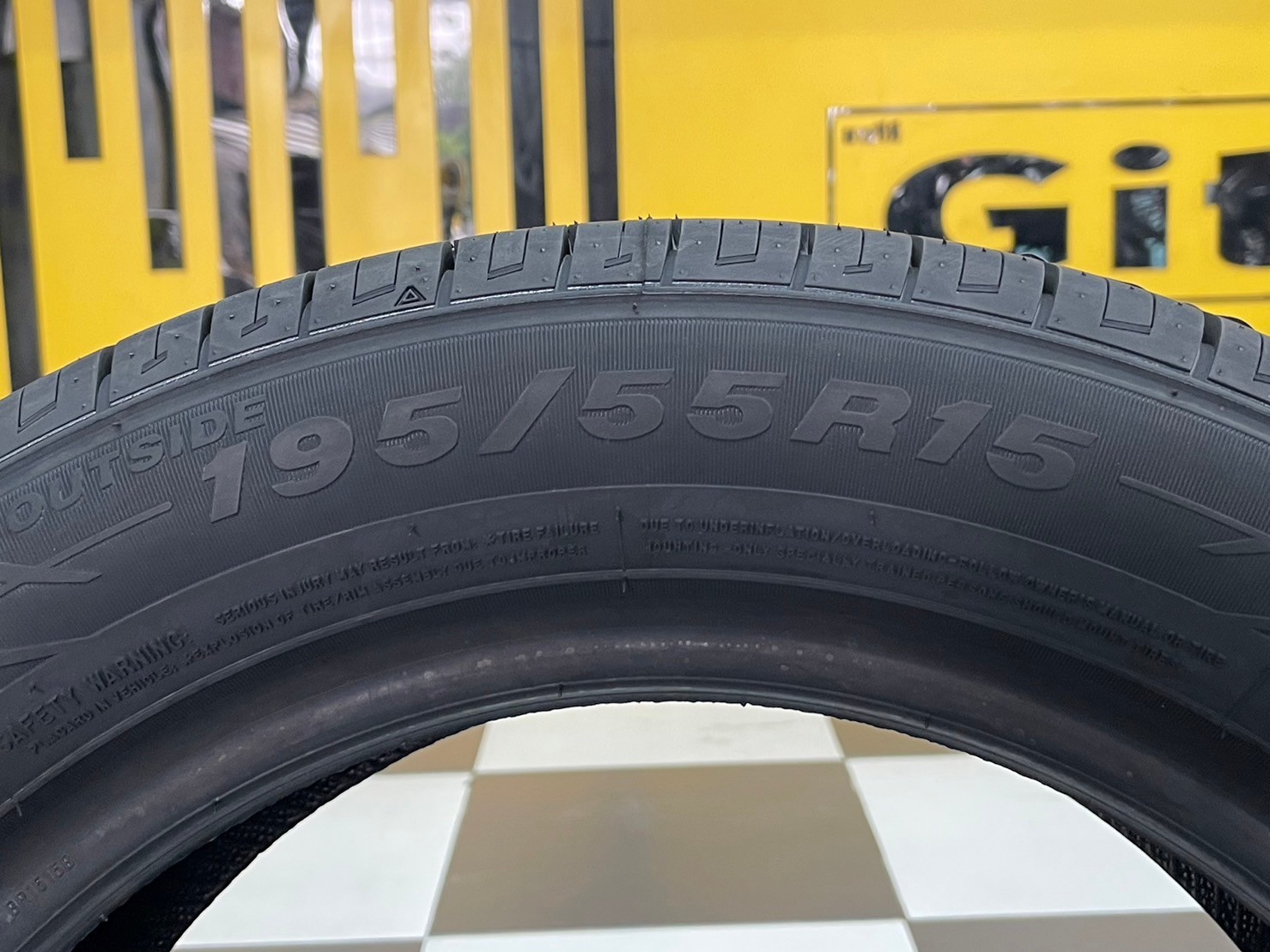 ยางใหม่ AUSTONE SP602 195/55R15 ยางผลิตไทย คุ้มค่ารับประกันบาดบวมเบียดตำ365วันเคลมฟรี ยางใหม่ปี2024