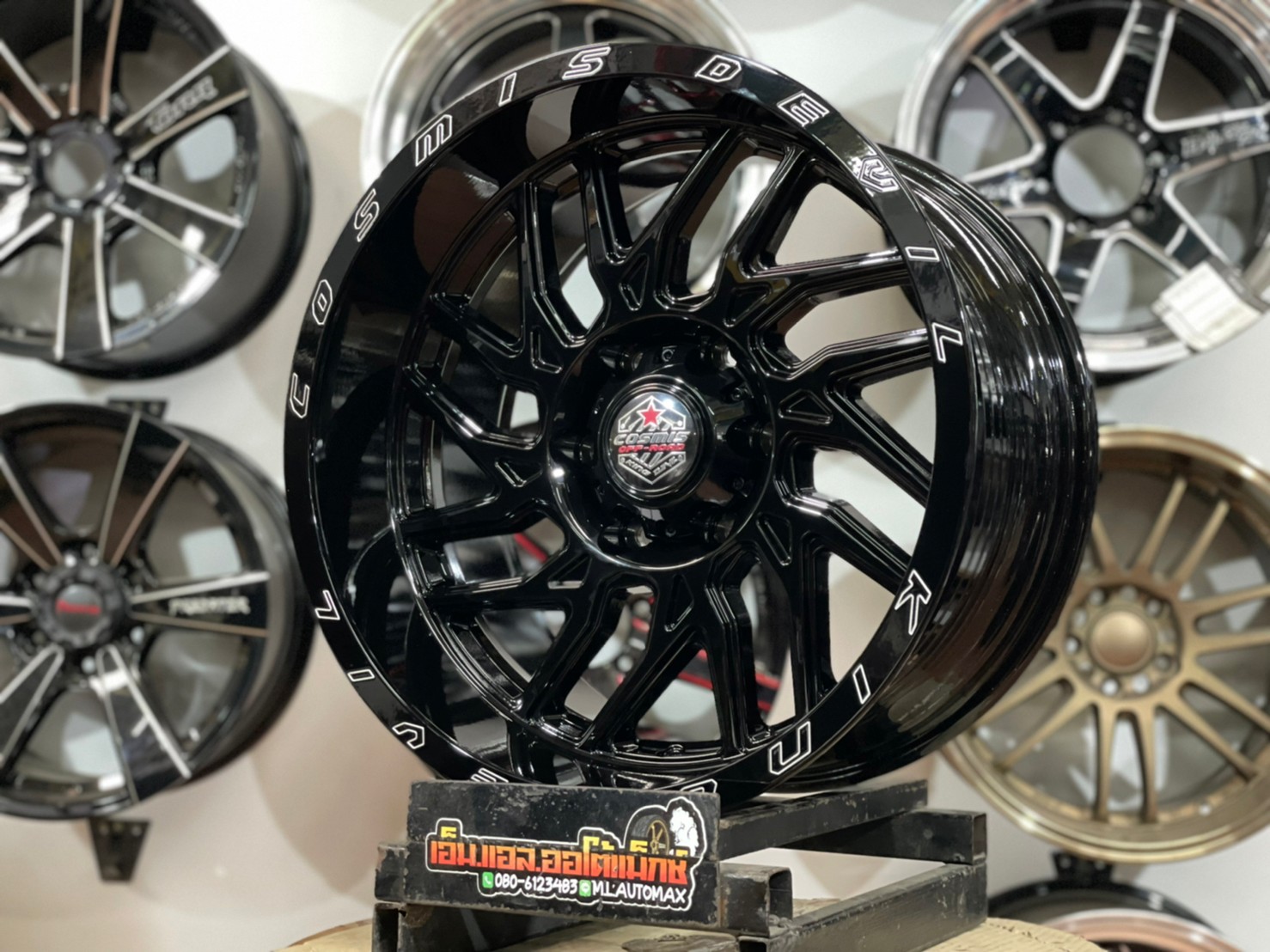 ล้อแม็กซ์ Cosmis รุ่นKing Devil ล้อขอบ18 กว้าง9.5 ออฟ-6 6รู139.7 สีดำมิลลิ่งตัวหนังสือ(ฺBLK/Milling Word)