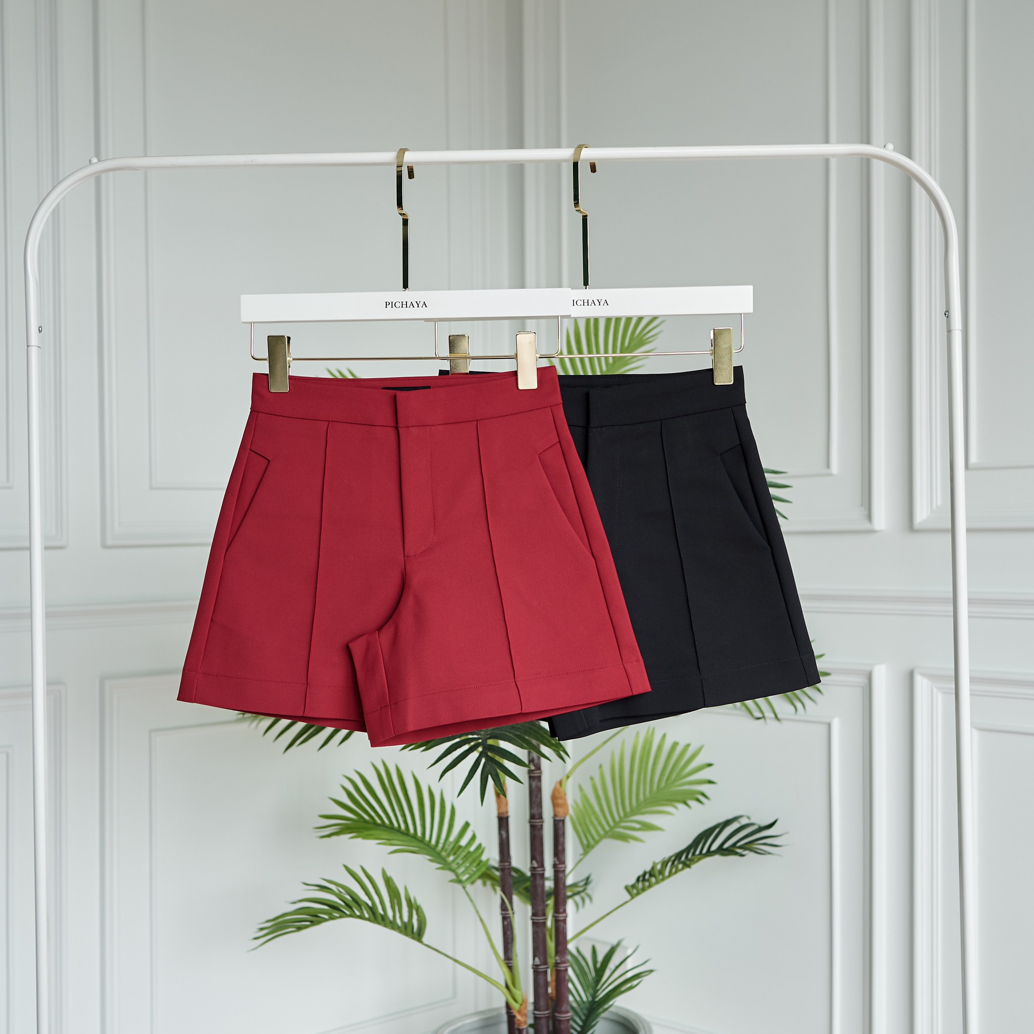 กางเกงขาสั้นผู้หญิง ตีเกร็ด เอวสูง ตะขอ ซิปหน้า ผ้าดับเบิ้ล ผ้าดี ผ้ายืด สวยน่ารัก