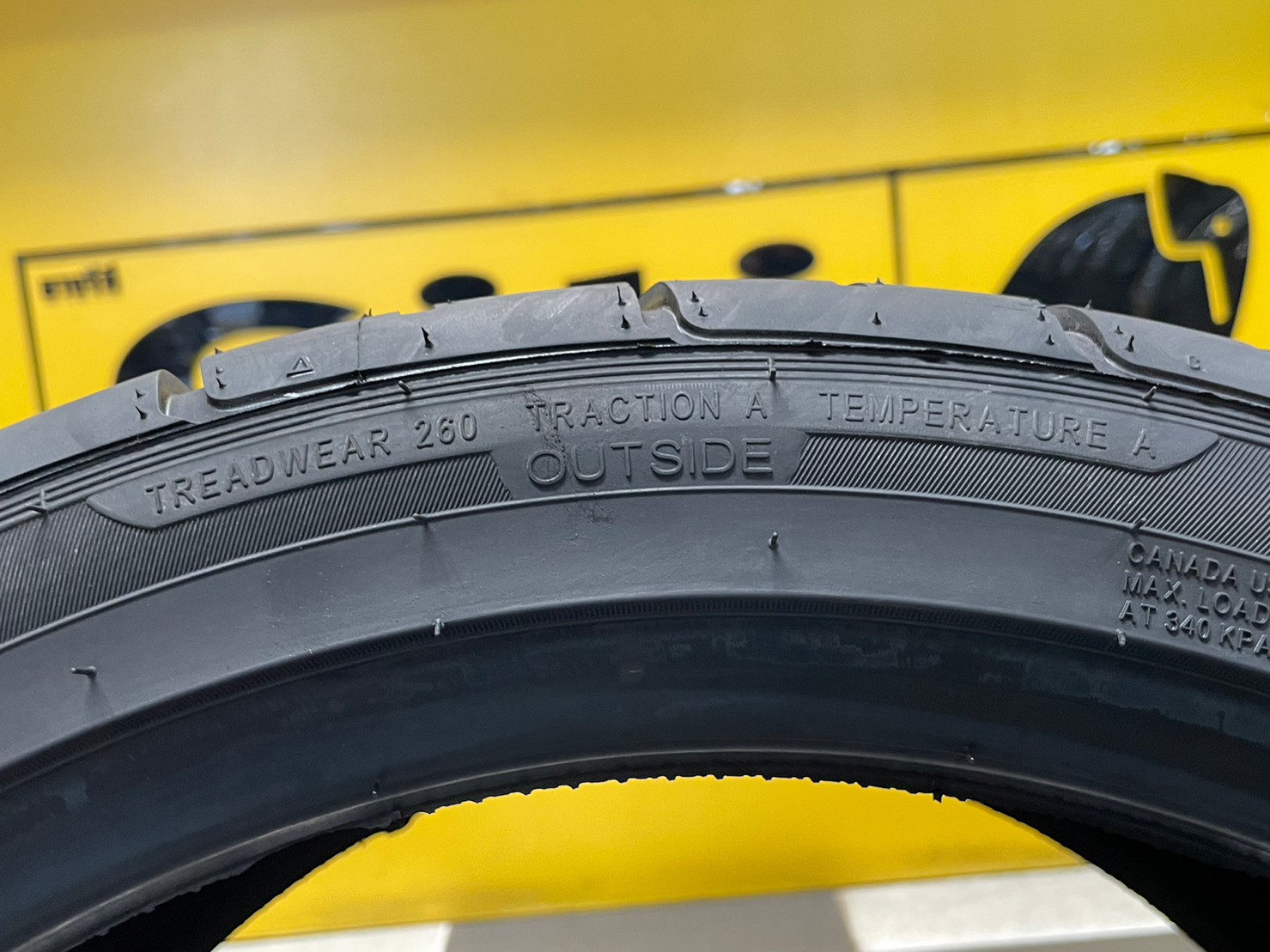 ยาง GT RADIAL CHAMPIRO SX2 265/35R18 ยางใหม่ปี2023