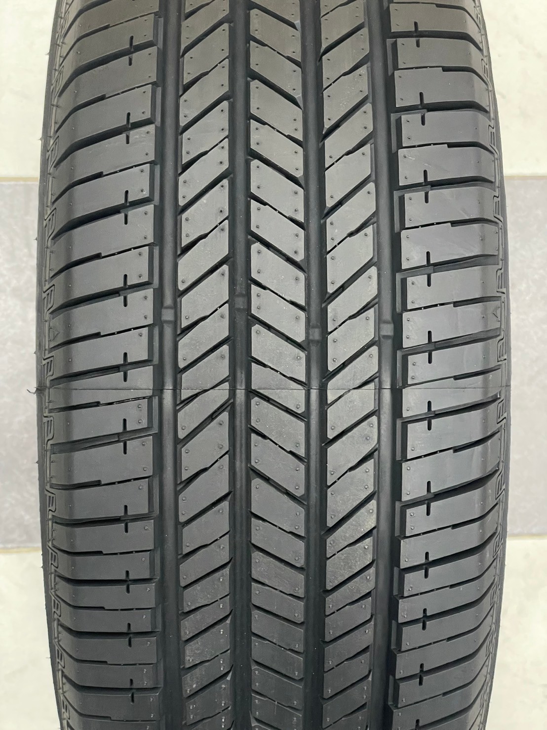 #235/70R16 #GITI 4x4 #HT152 ยางทางเรียบตัวหนังสือสีขาว นุ่มเงียบ ยางรถยนต์คุณภาพดี สมรรถนะสูง ยางใหม่ปี2024