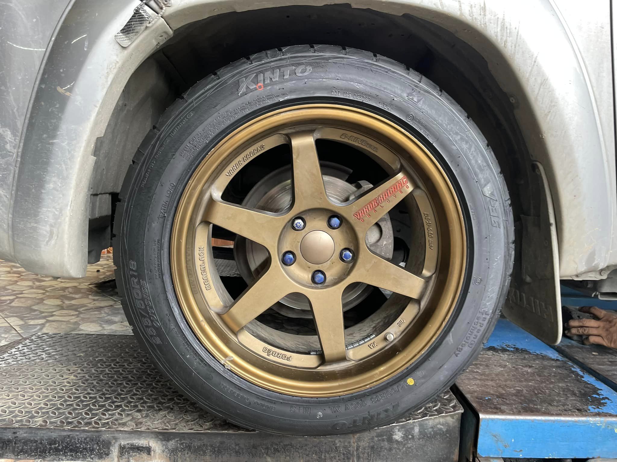 TOYOTA_REVO เปลี่ยนยาง #KINTO_V-36_255/50R18