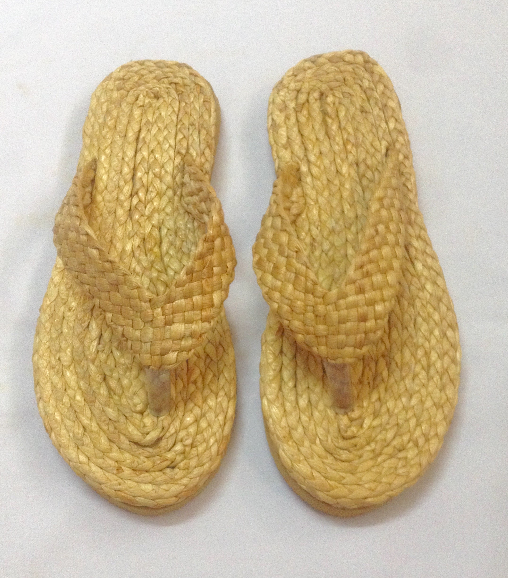 BSS407W :รองเท้าสานผักตบชวา,รองเท้าแตะสายคีบ ราคาส่งต่อ 1 โหล : 12 คู่