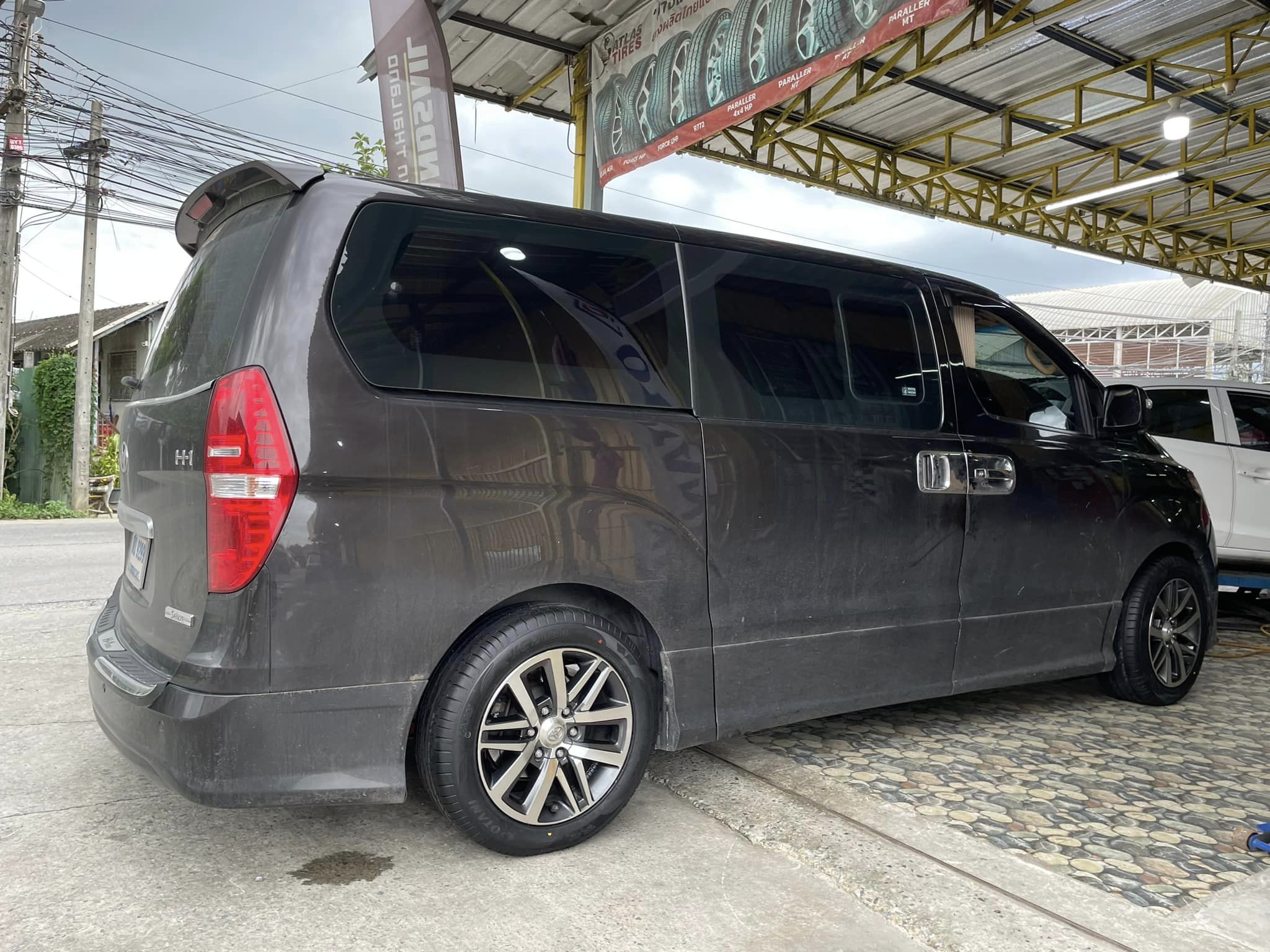 🚘 #HYUNDAI_H1❤️ #OTANI เปลี่ยนยาง#KC2000 235/55R18