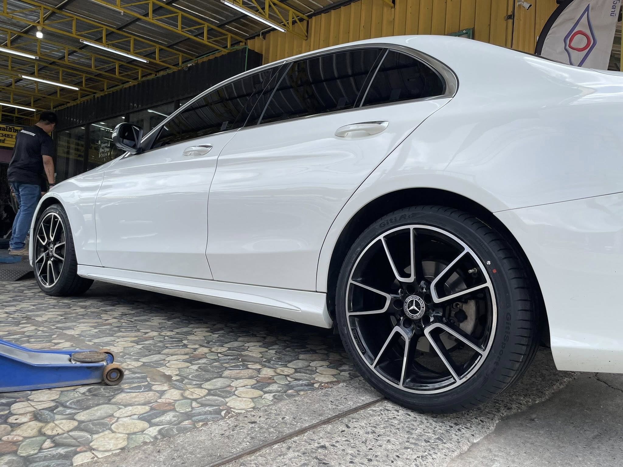 BENZ_C220d เปลี่ยนยาง 🛞🐘#GITI_SportS2_225/40R19 🛞 #GITI_SportS2_255/35R19
