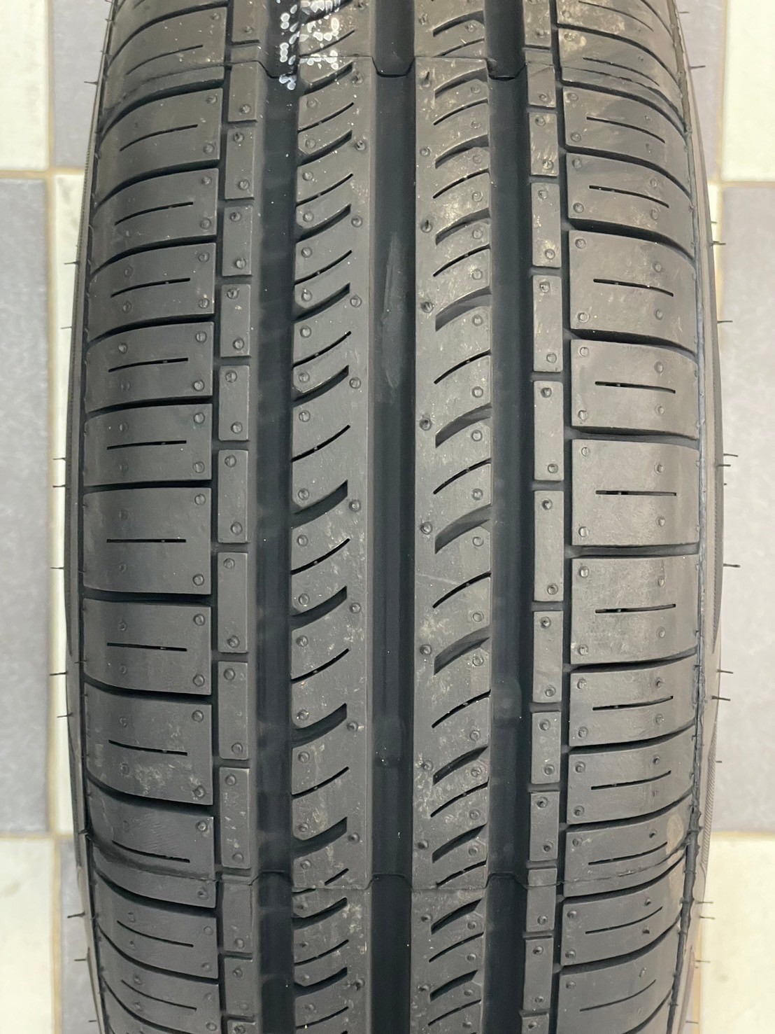 ยางรถยนต์คุณภาพดี #Linglong(หลิงหลง) Crosswind HP 175/70R13 ยางใหม่ปี2024 ยางผลิตไทย