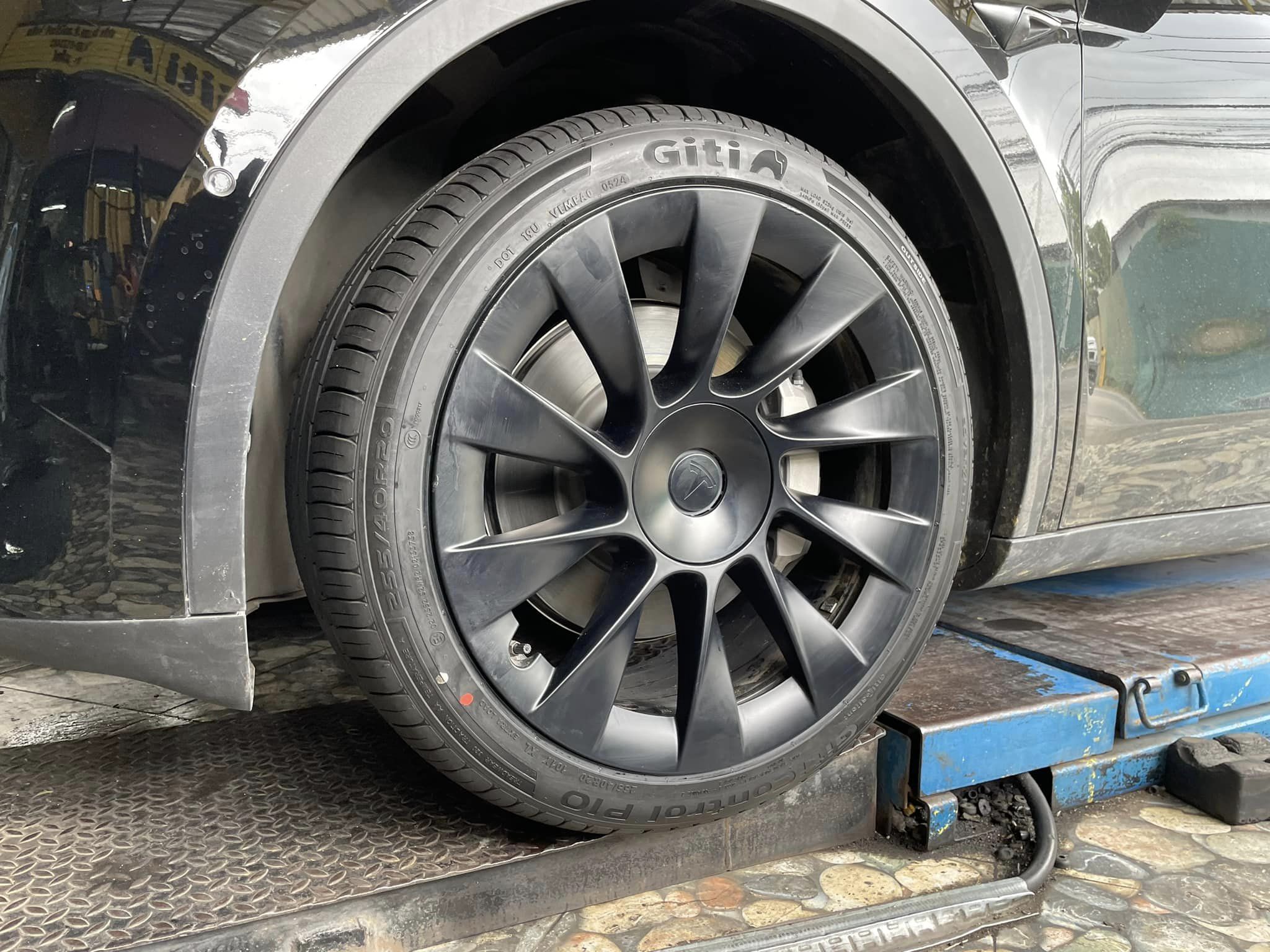 TESLA_MODEL Y เปลี่ยนยาง #รถไฟฟ้า100% #GITI_CONTROL P10 255/40R20 #ยางMagic Sound ยางฟองน้ำซับเสียง